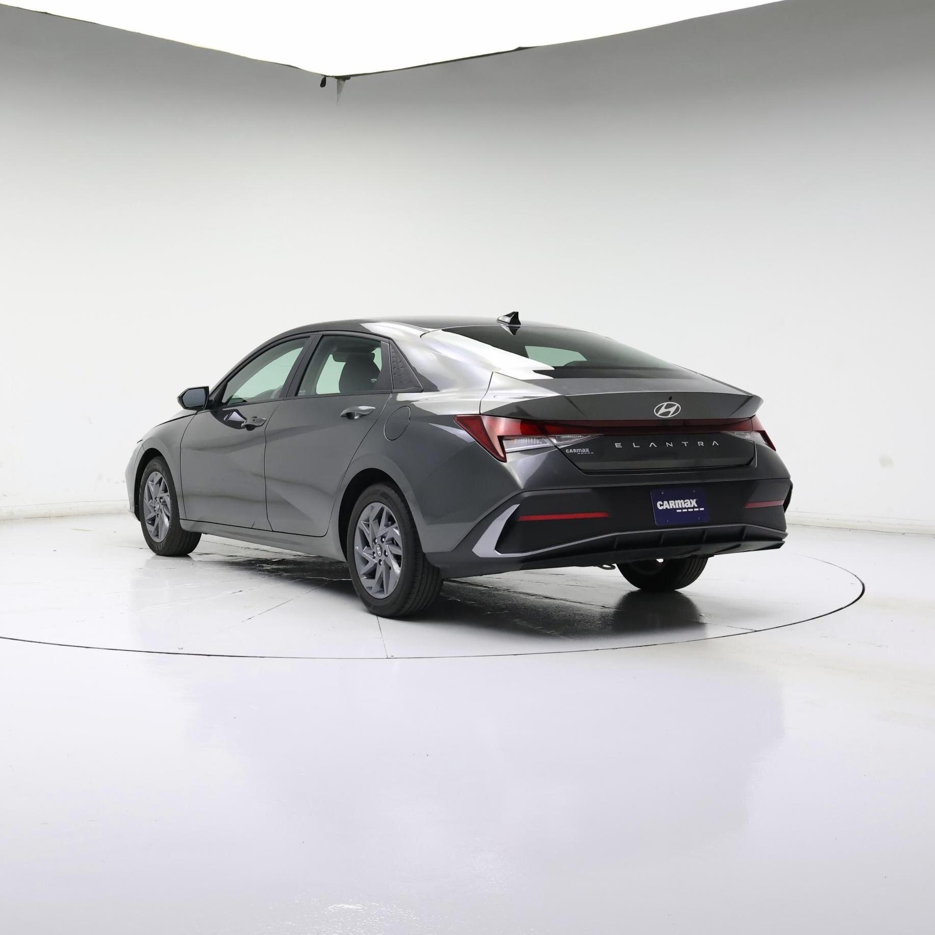 Thumbnail: 2024 Hyundai Elantra - 2