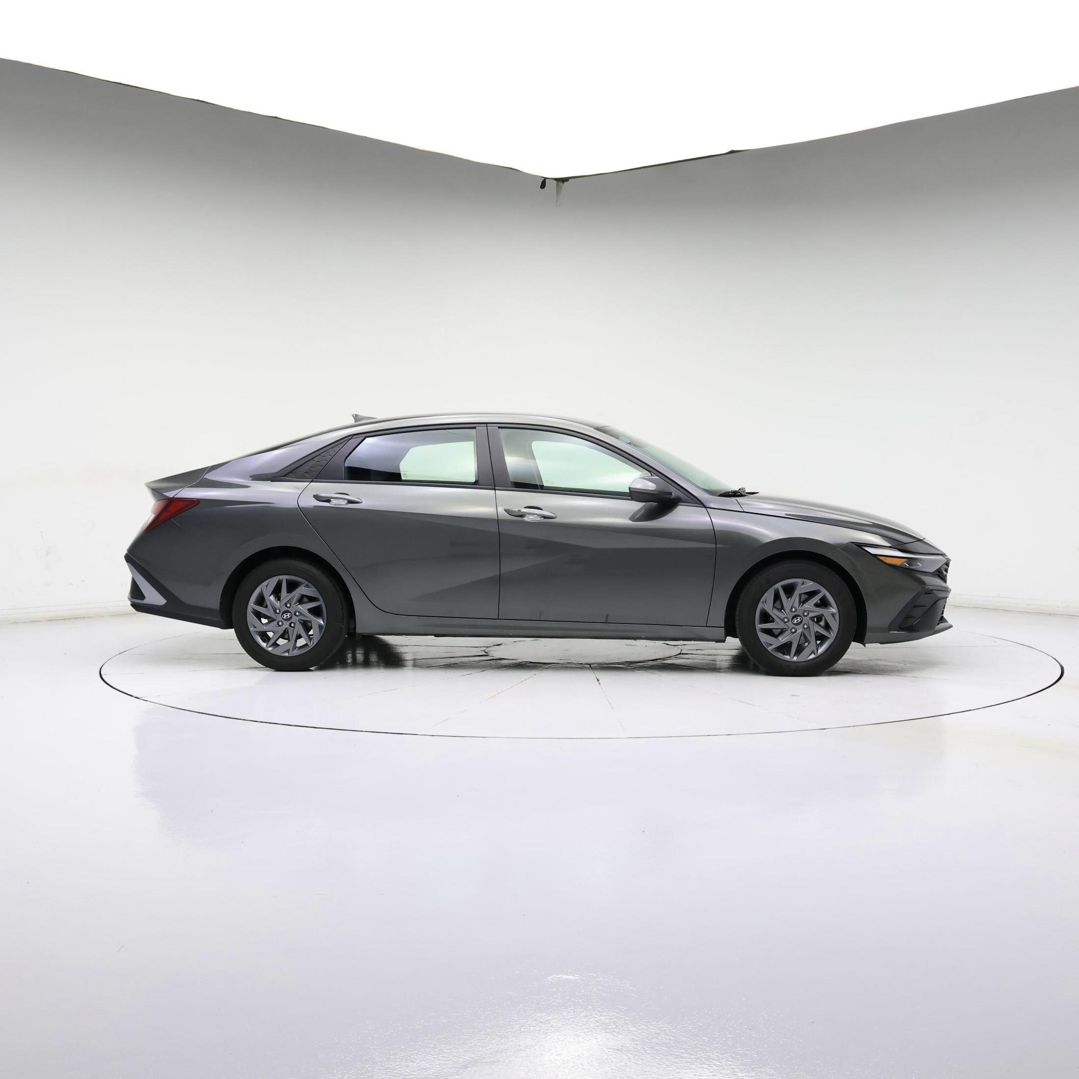 Thumbnail: 2024 Hyundai Elantra - 7