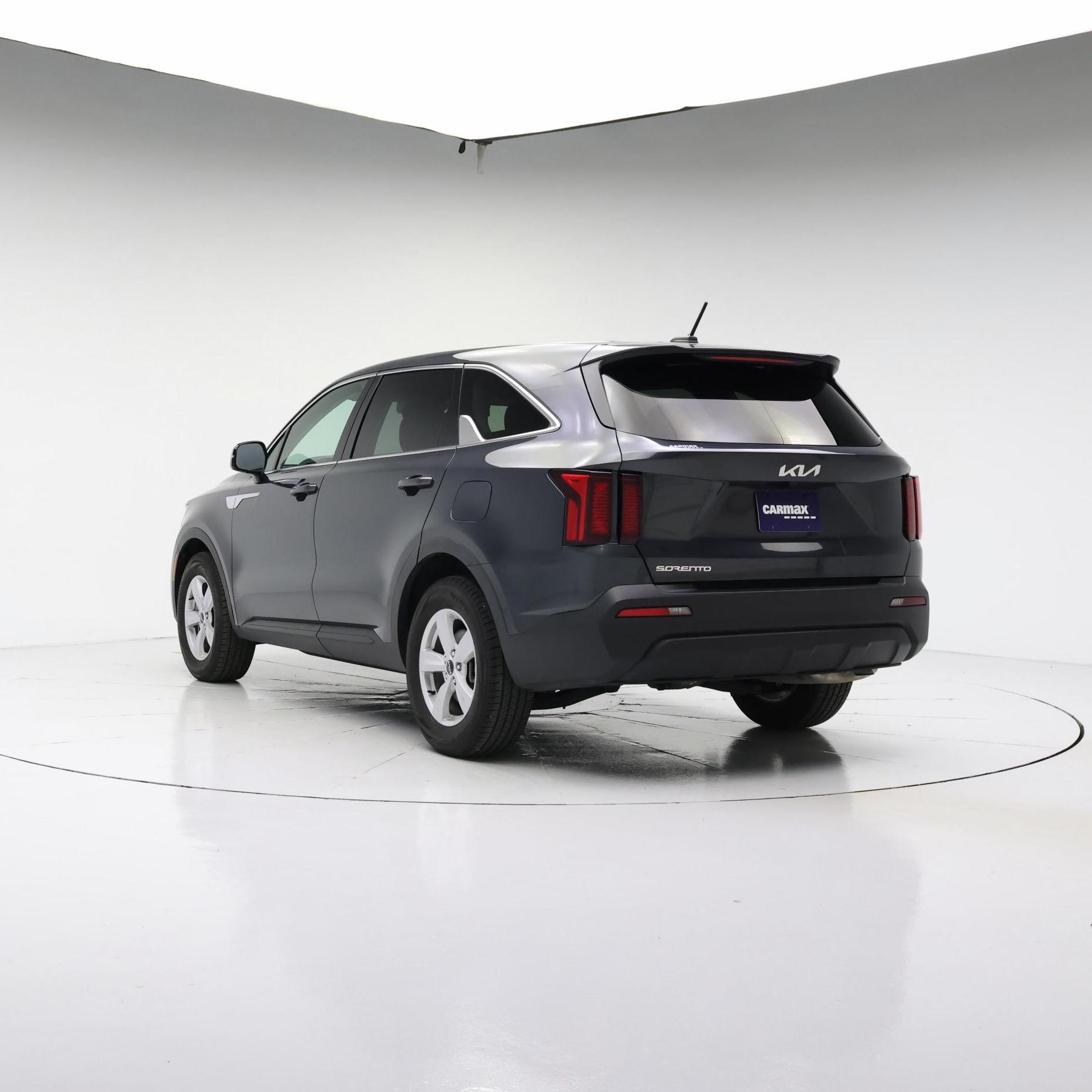 Thumbnail: 2023 Kia Sorento - 2