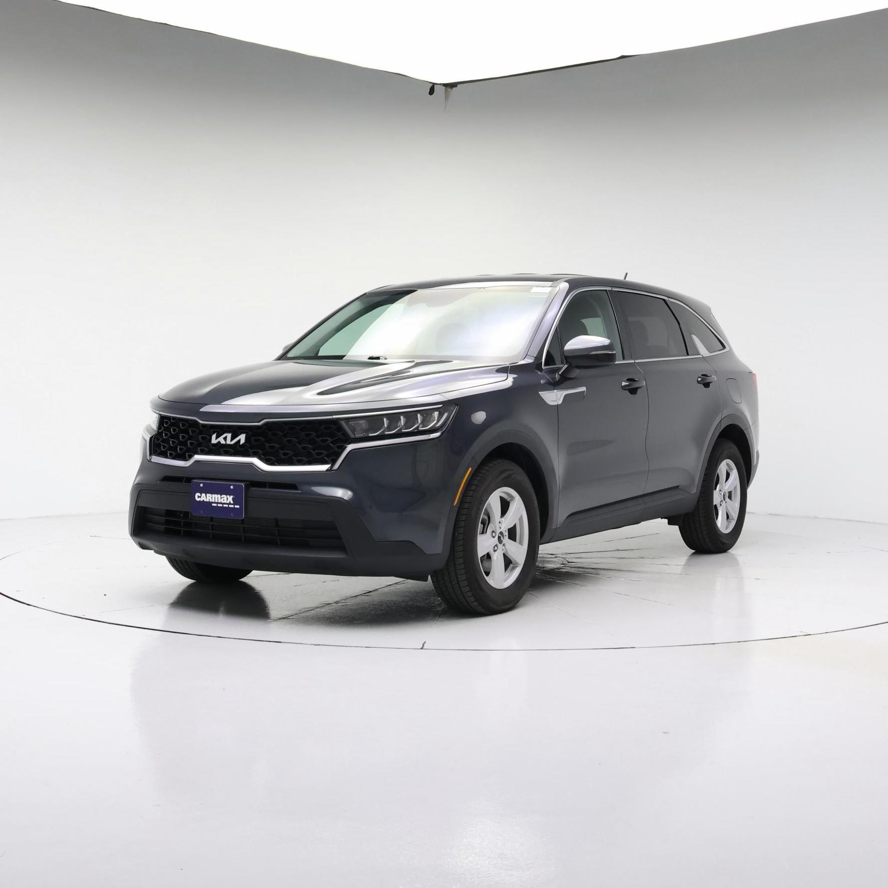 Thumbnail: 2023 Kia Sorento - 4
