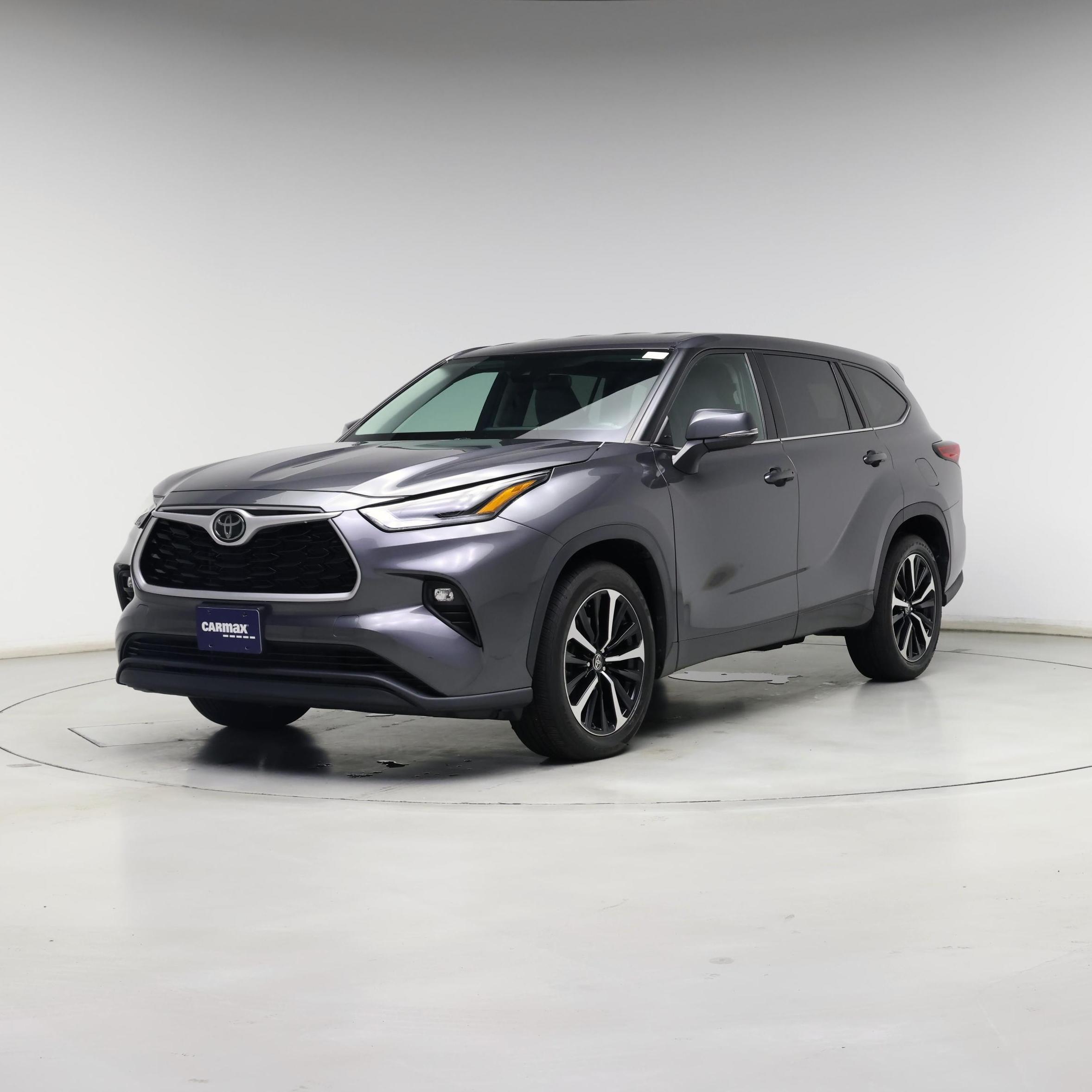 Thumbnail: 2021 Toyota Highlander - 4