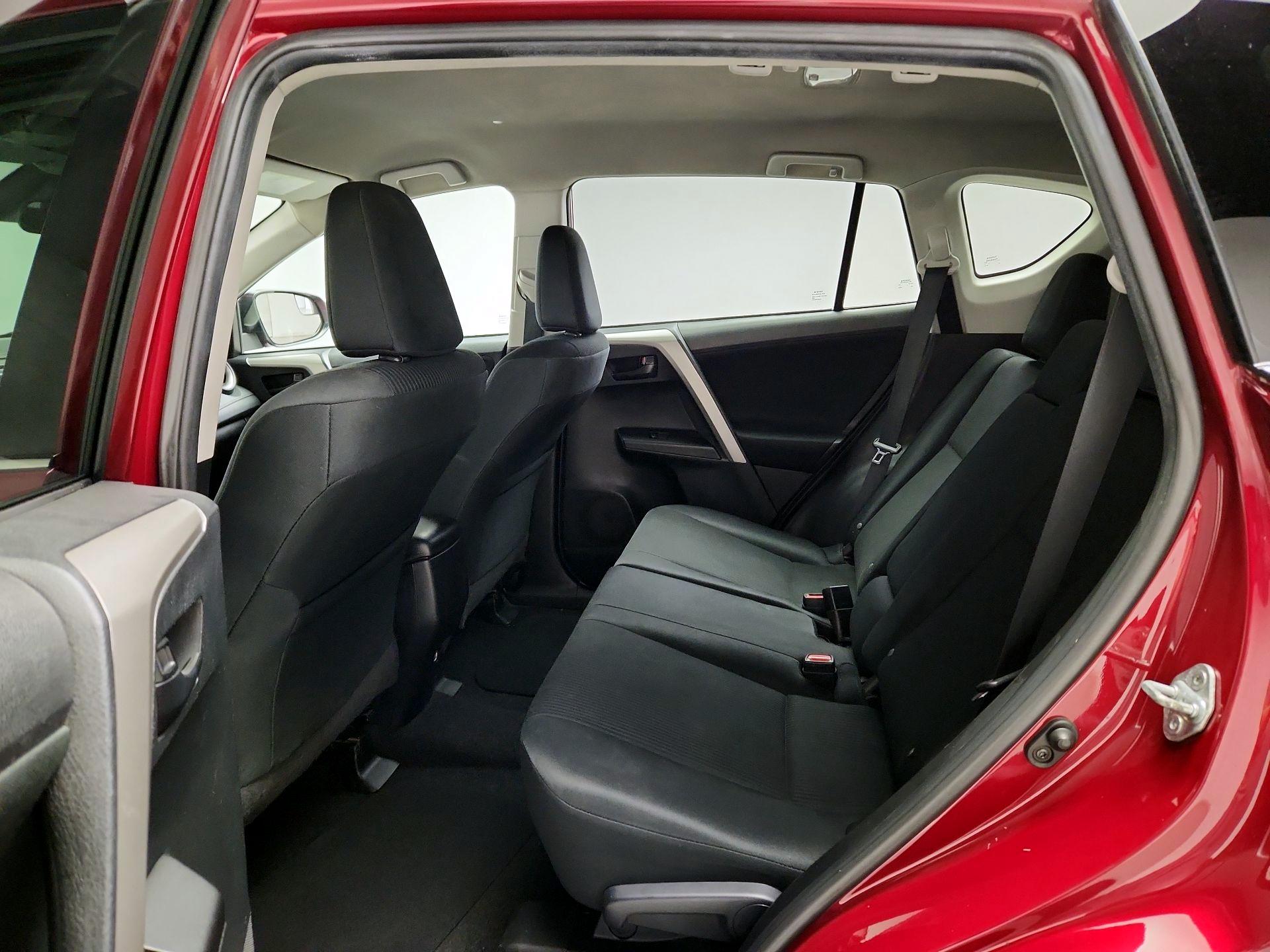 Thumbnail: 2018 Toyota RAV4 - 19