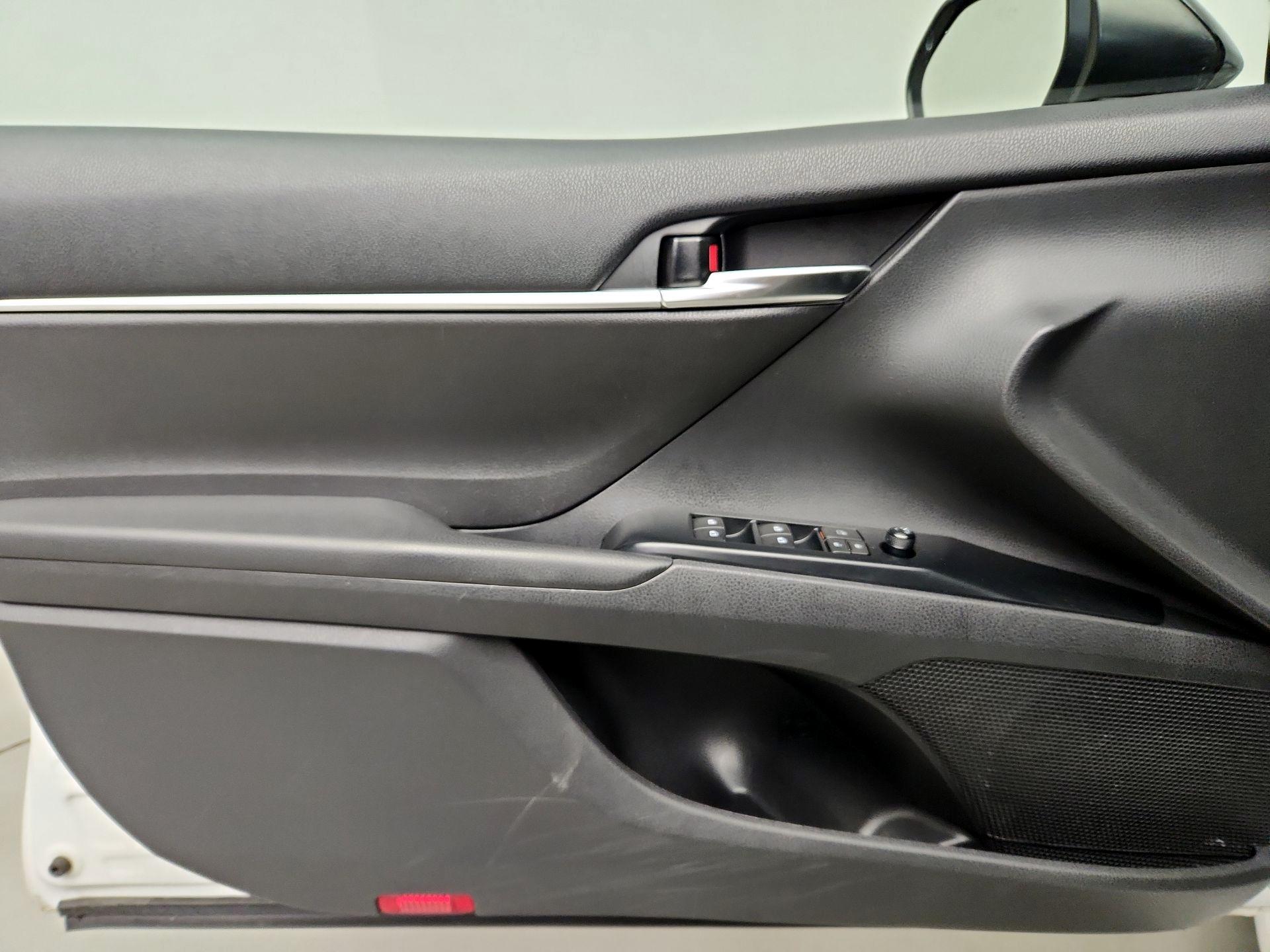 Thumbnail: 2020 Toyota Camry - 12
