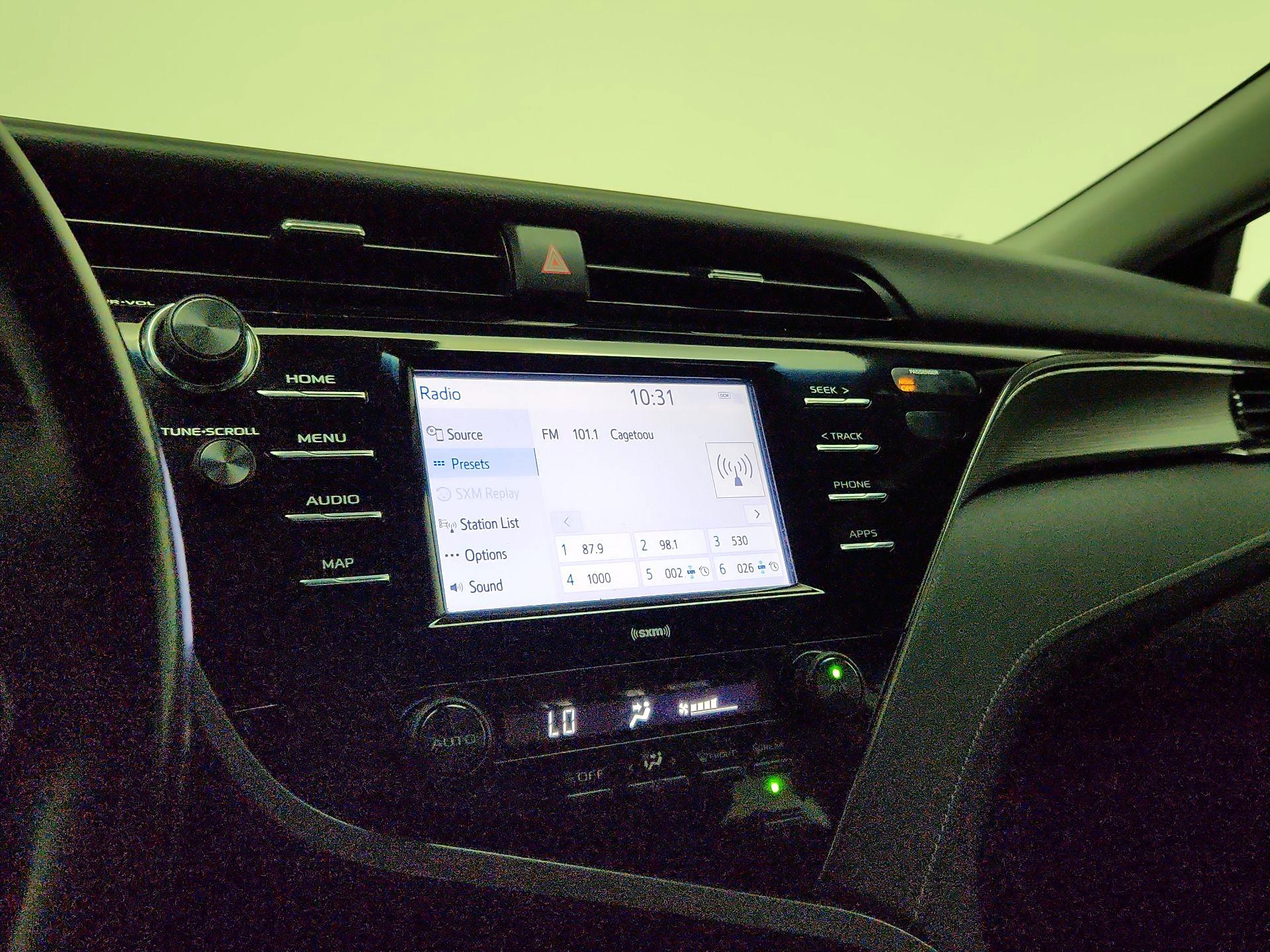 Thumbnail: 2020 Toyota Camry - 15