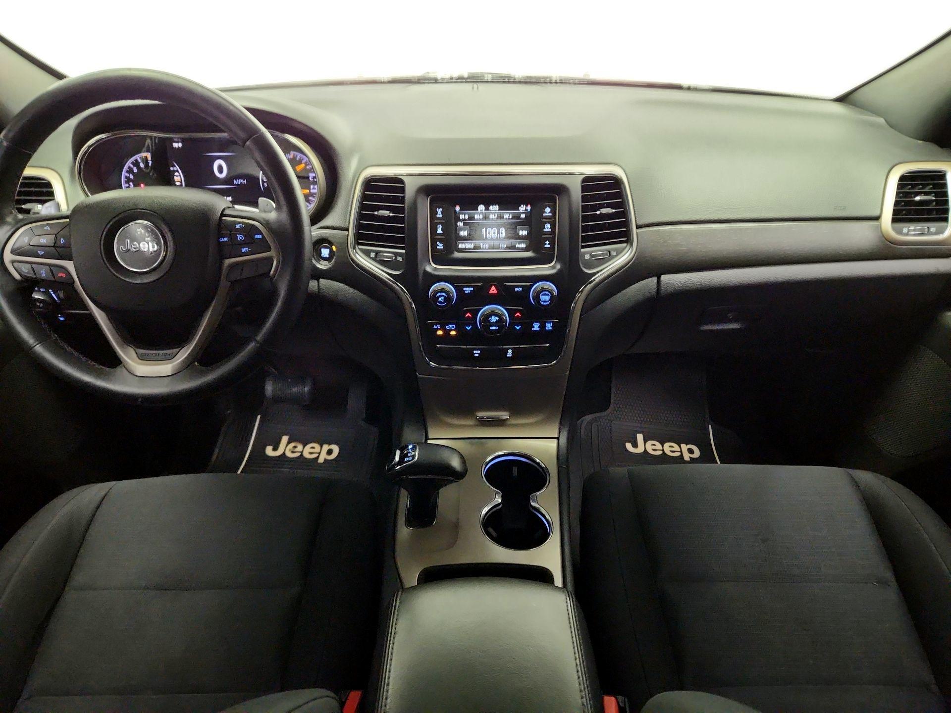 Thumbnail: 2015 Jeep Grand Cherokee - 9