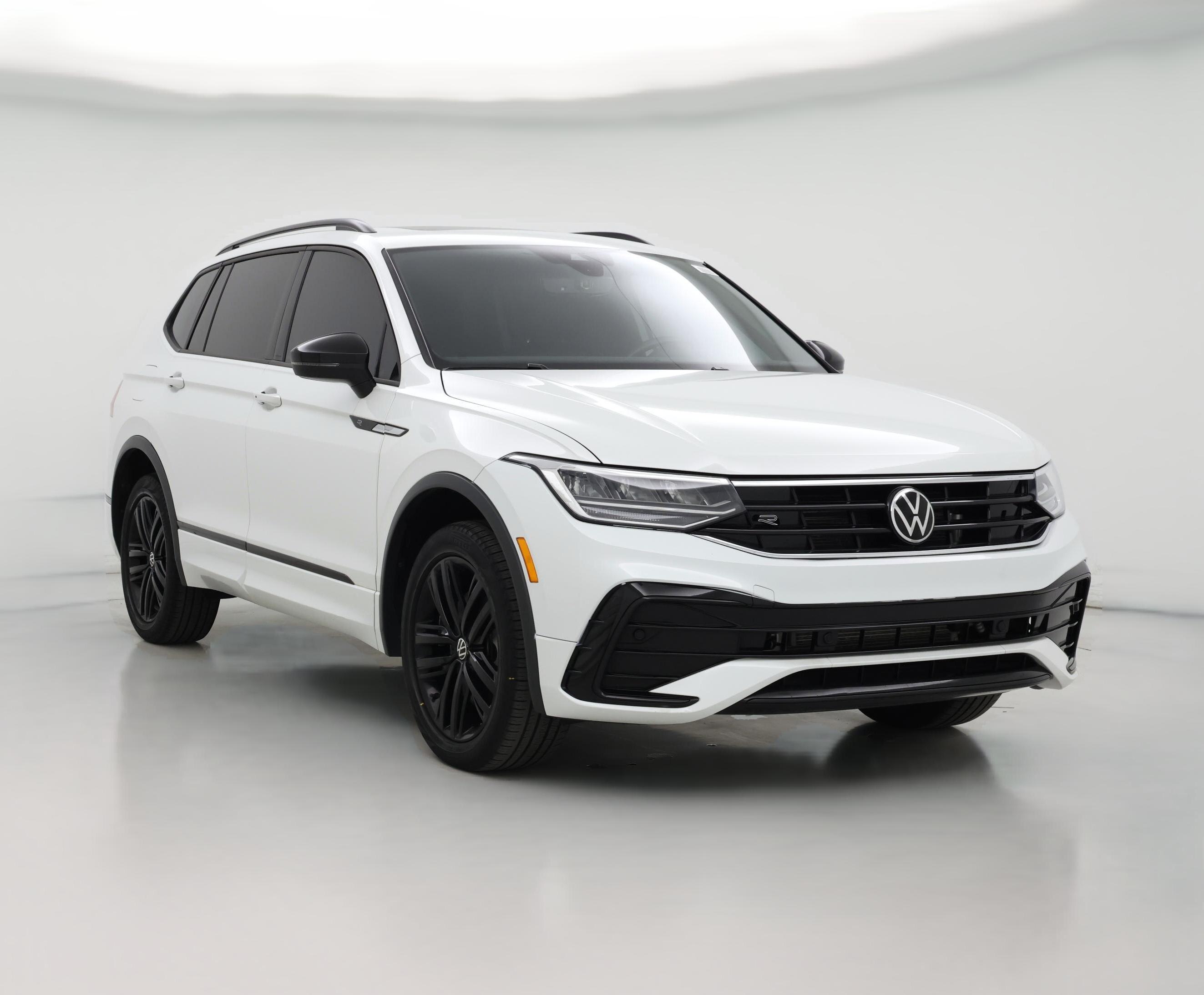 Thumbnail: 2022 Volkswagen Tiguan - 1