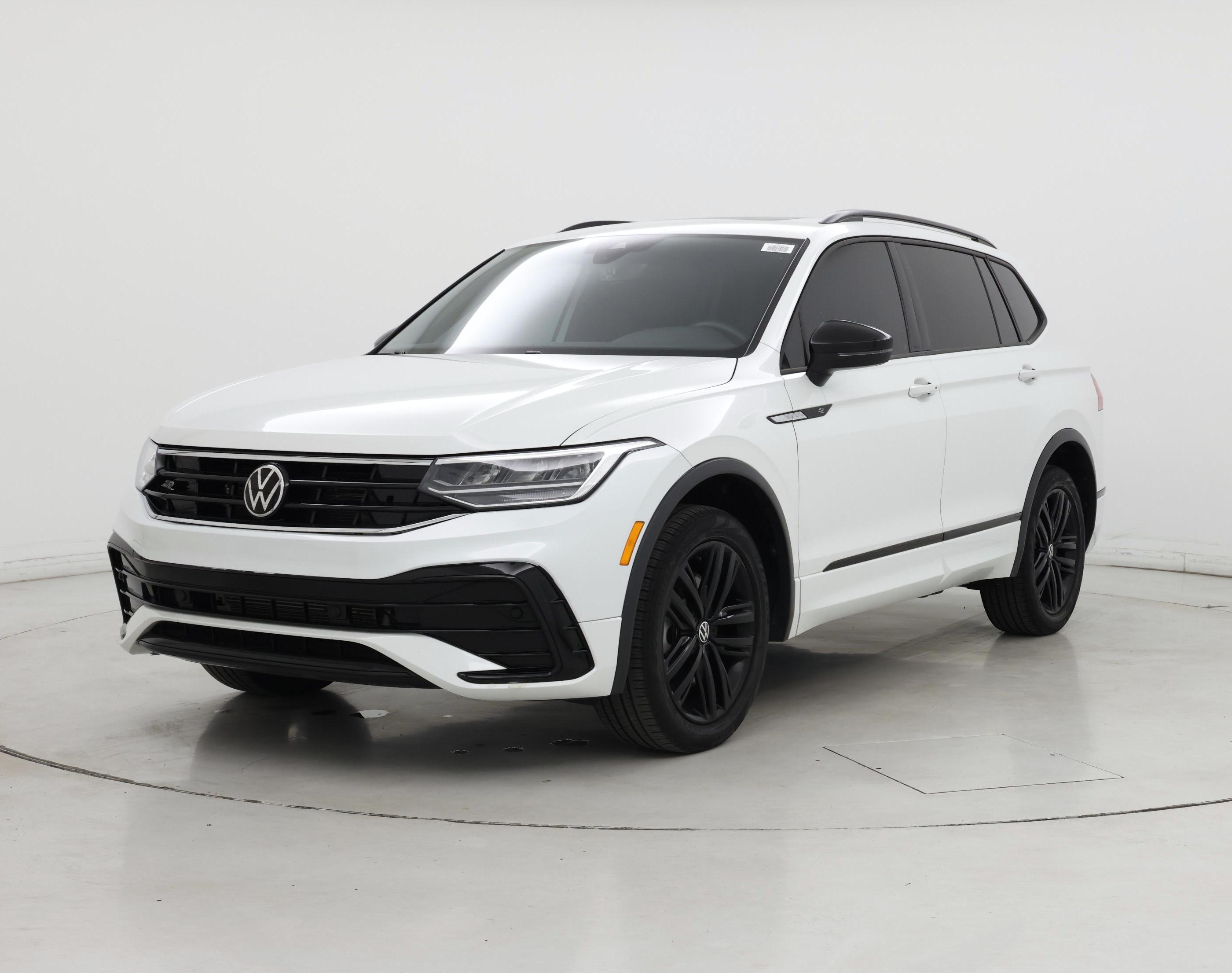 Thumbnail: 2022 Volkswagen Tiguan - 4