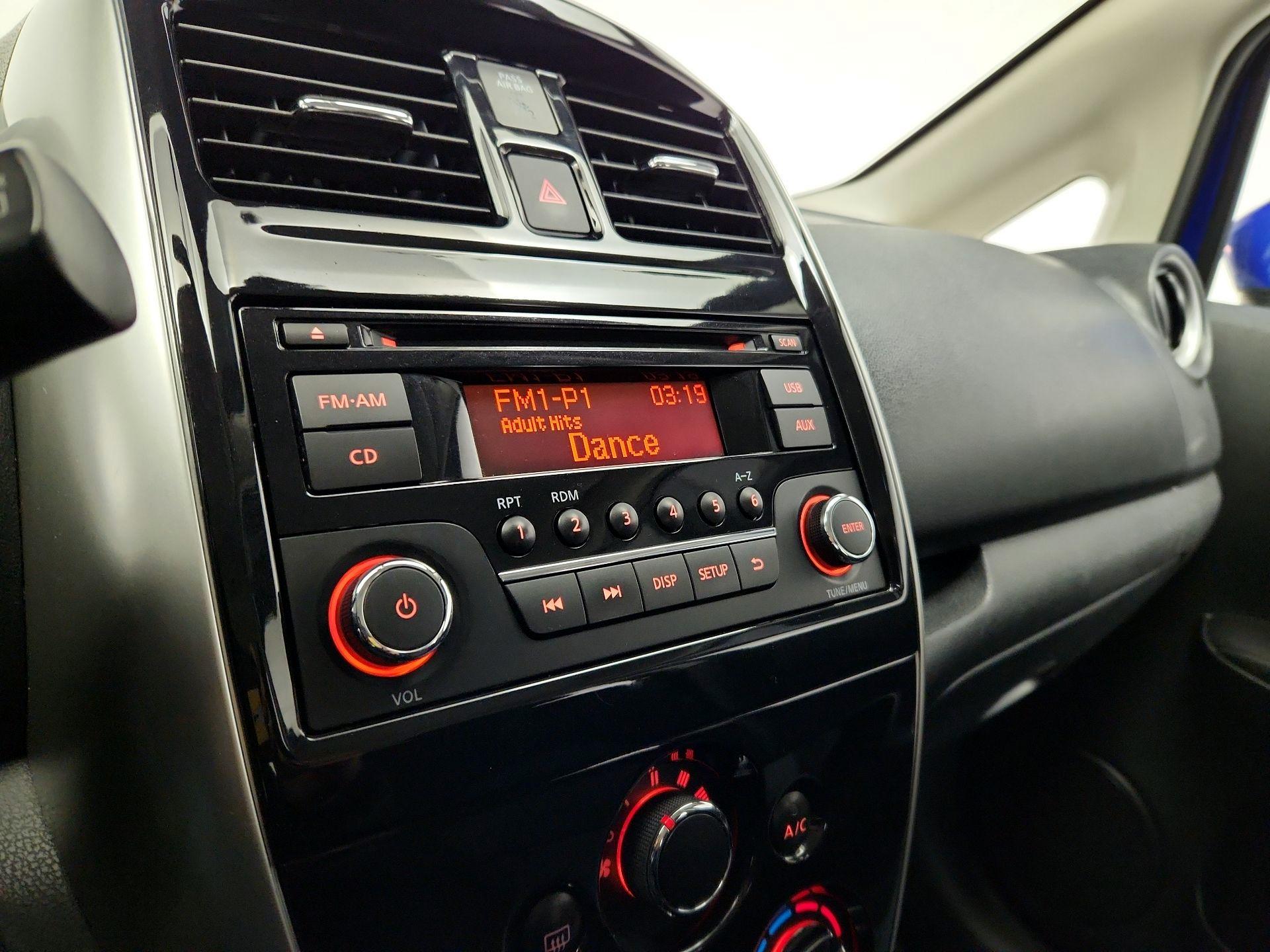 Thumbnail: 2015 Nissan Versa Note - 14