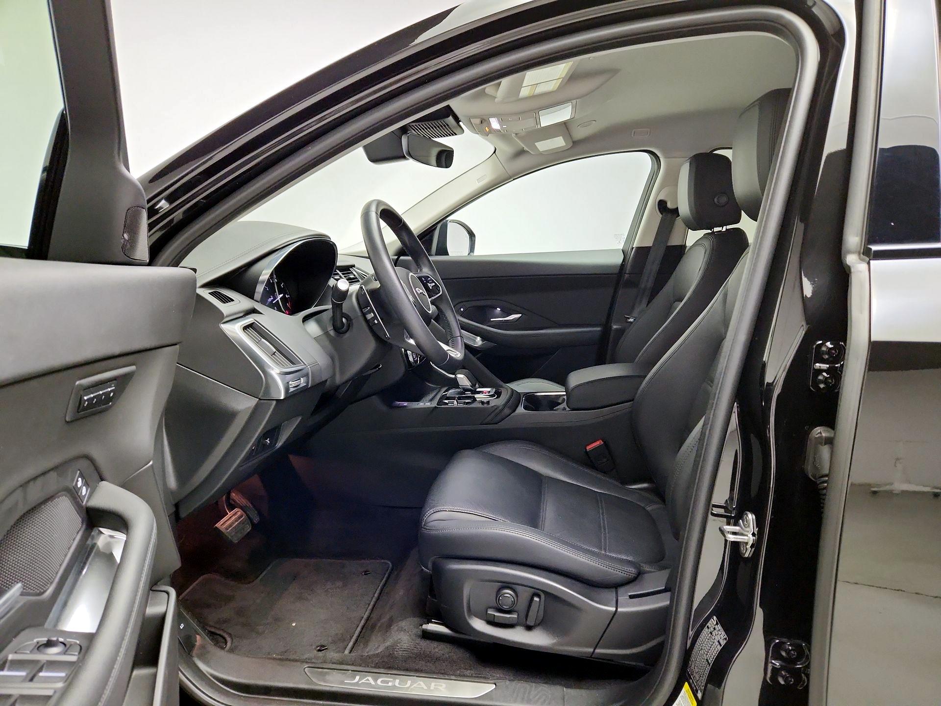 Thumbnail: 2023 Jaguar E-Pace - 11