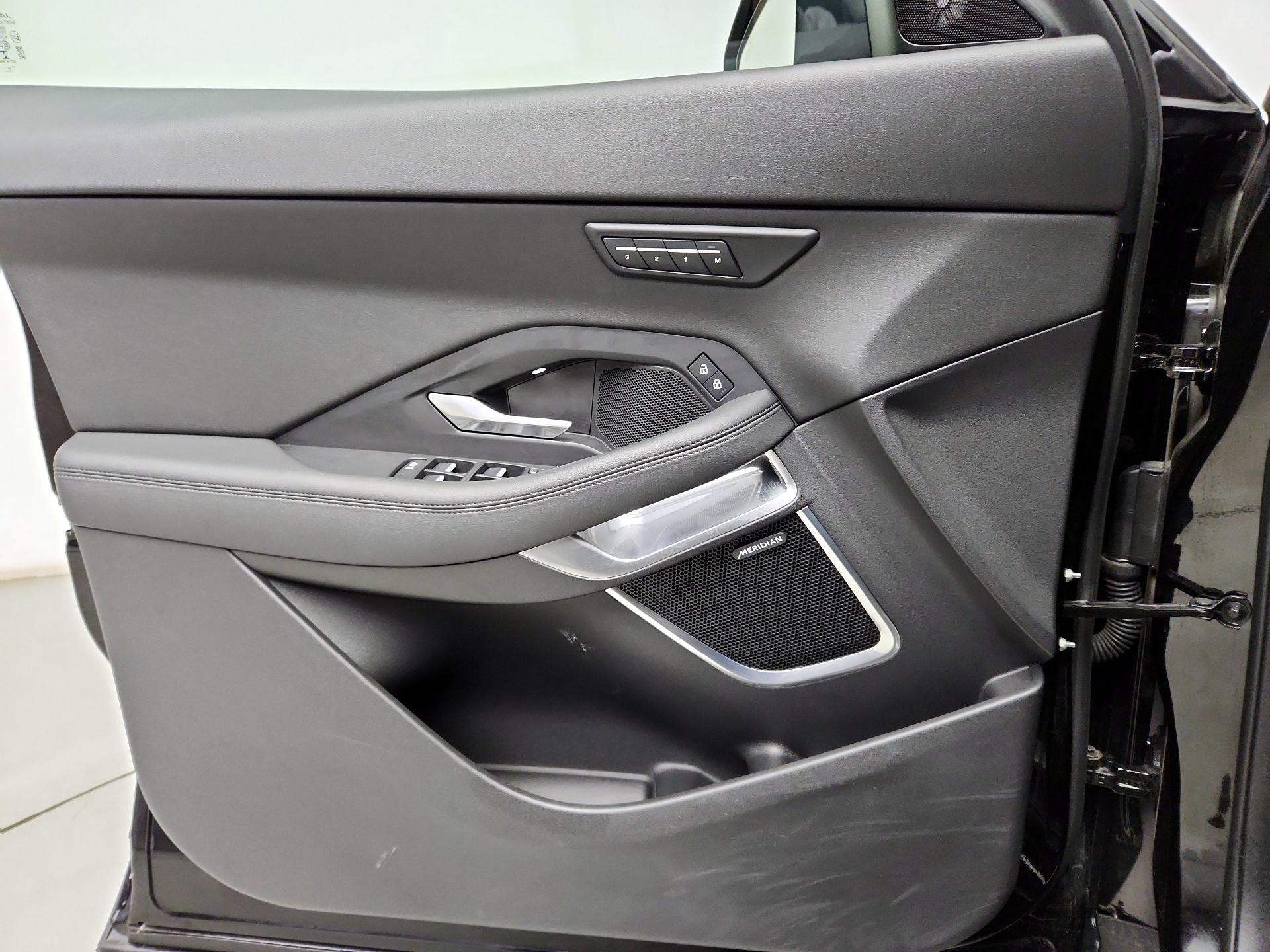 Thumbnail: 2023 Jaguar E-Pace - 12