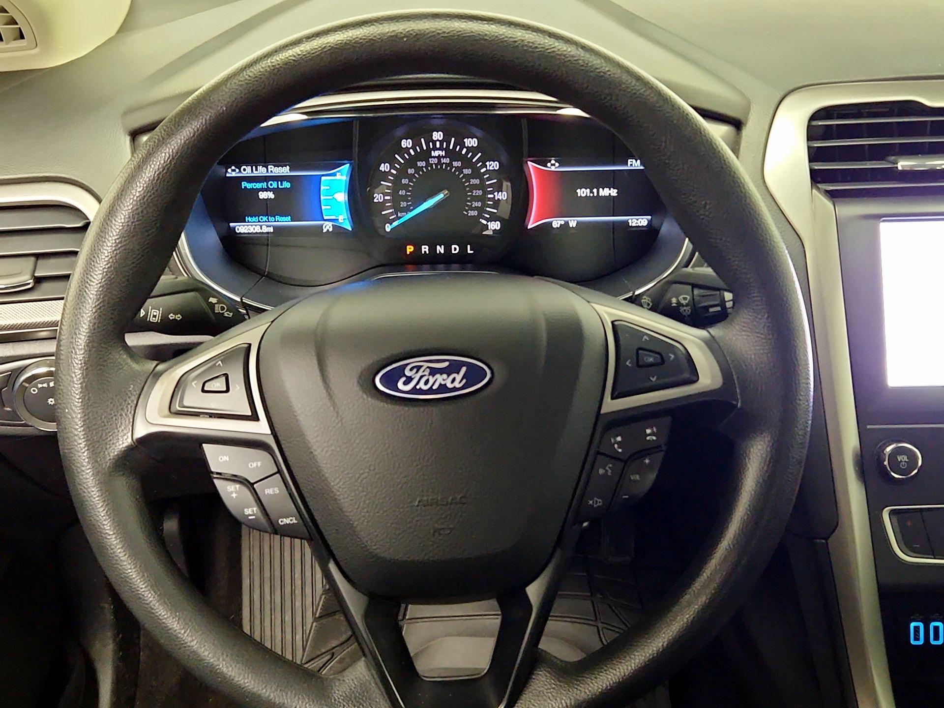 Thumbnail: 2020 Ford Fusion - 10