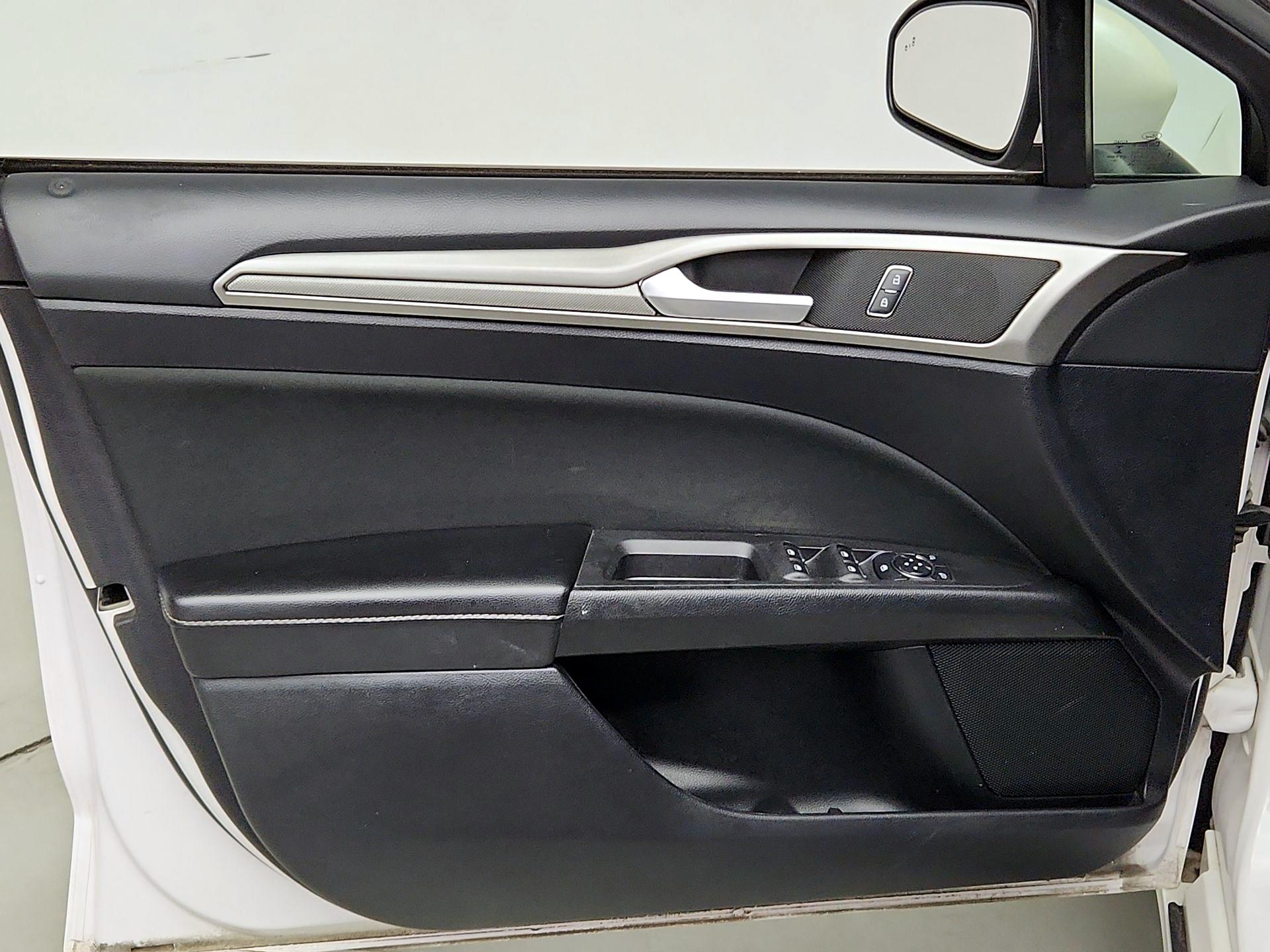 Thumbnail: 2020 Ford Fusion - 12