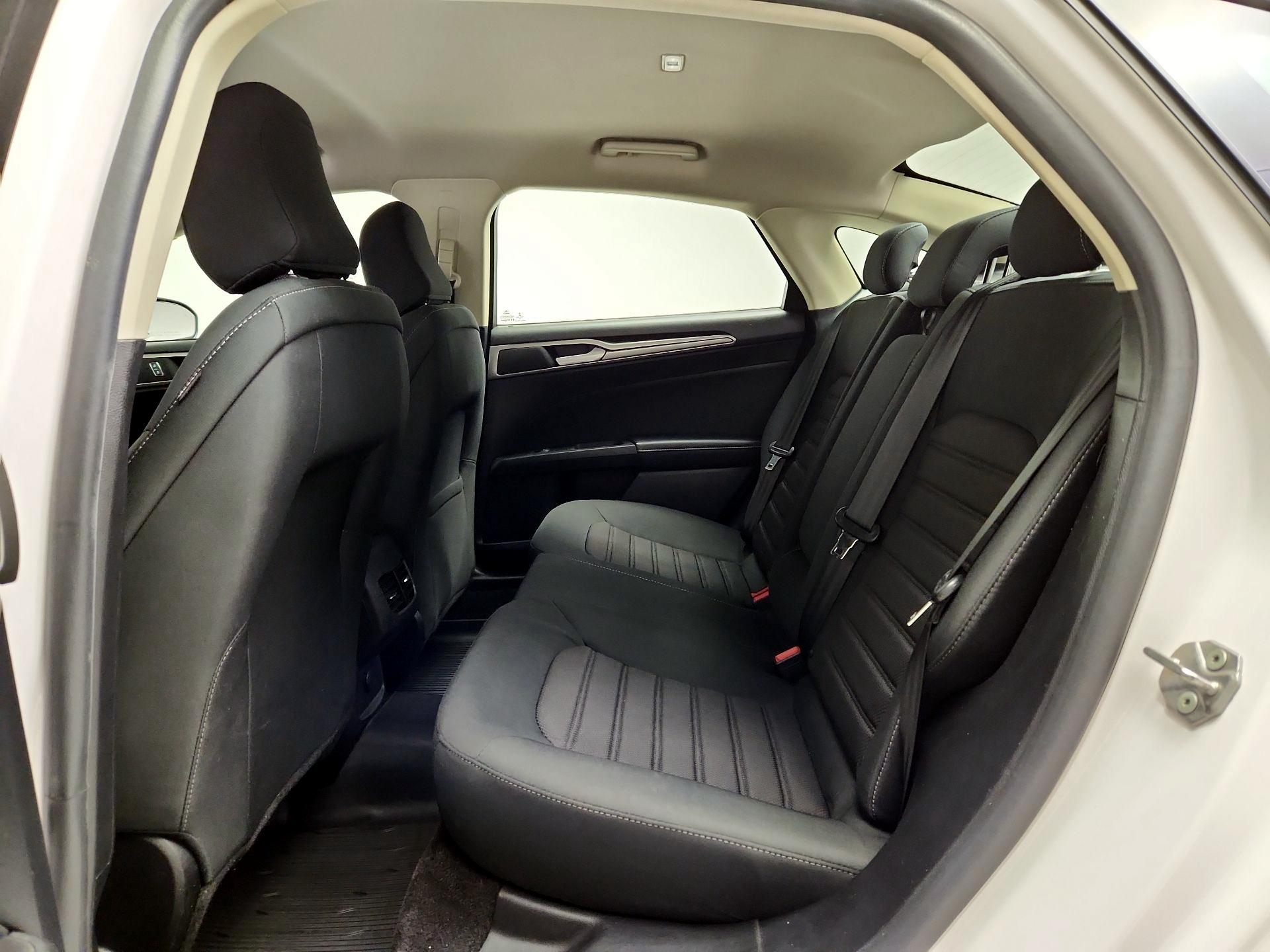 Thumbnail: 2020 Ford Fusion - 18