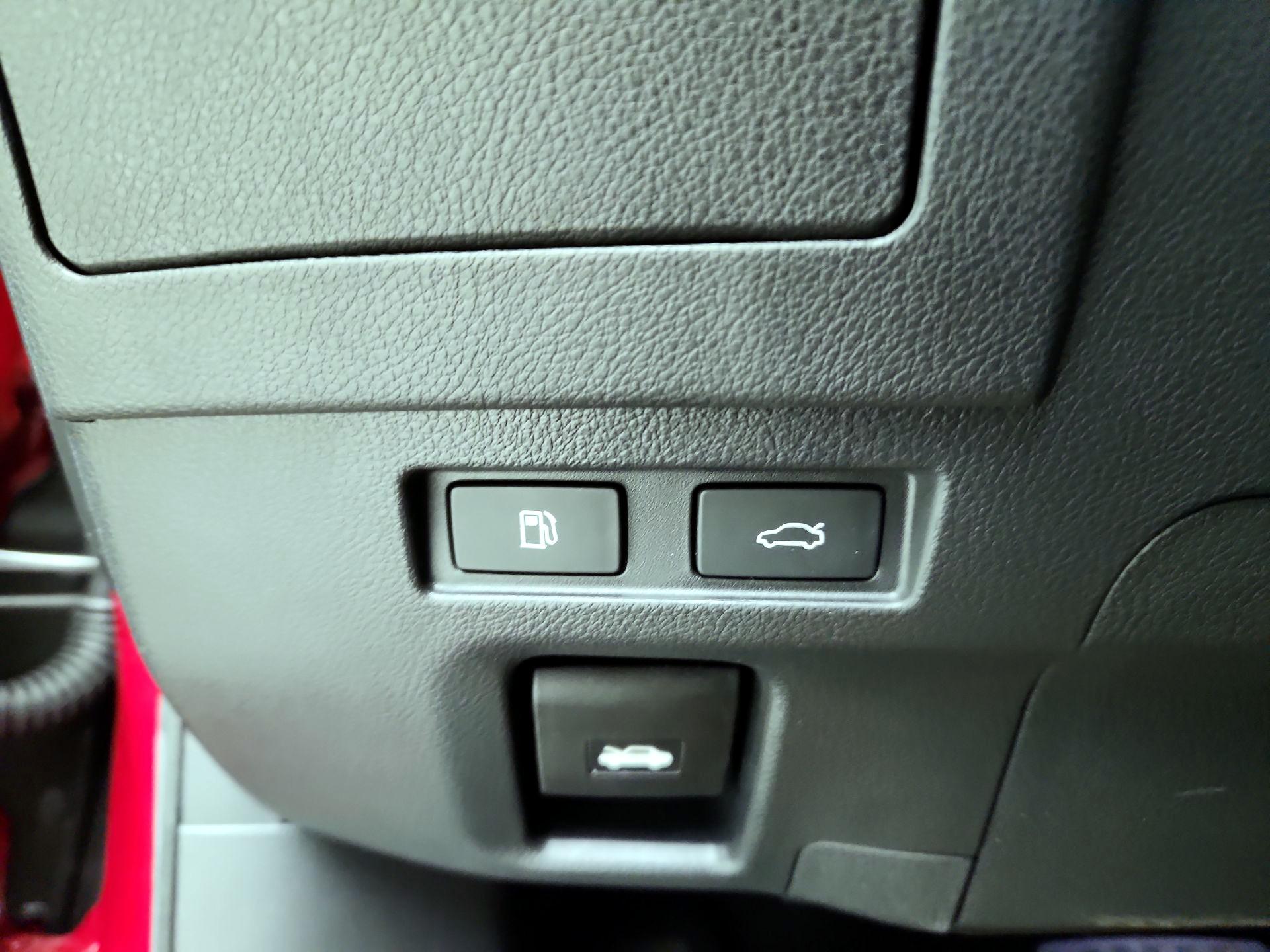 Thumbnail: 2025 Lexus ES - 13