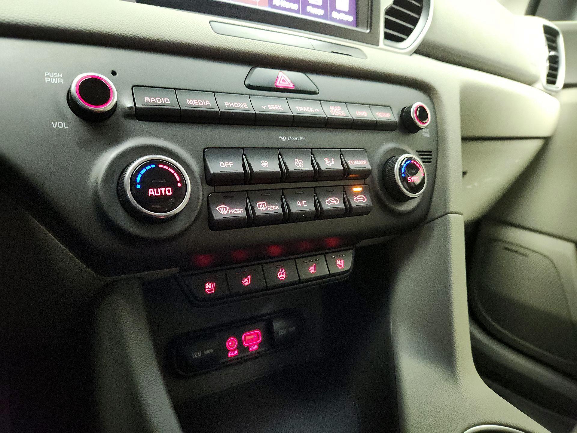 Thumbnail: 2017 Kia Sportage - 17