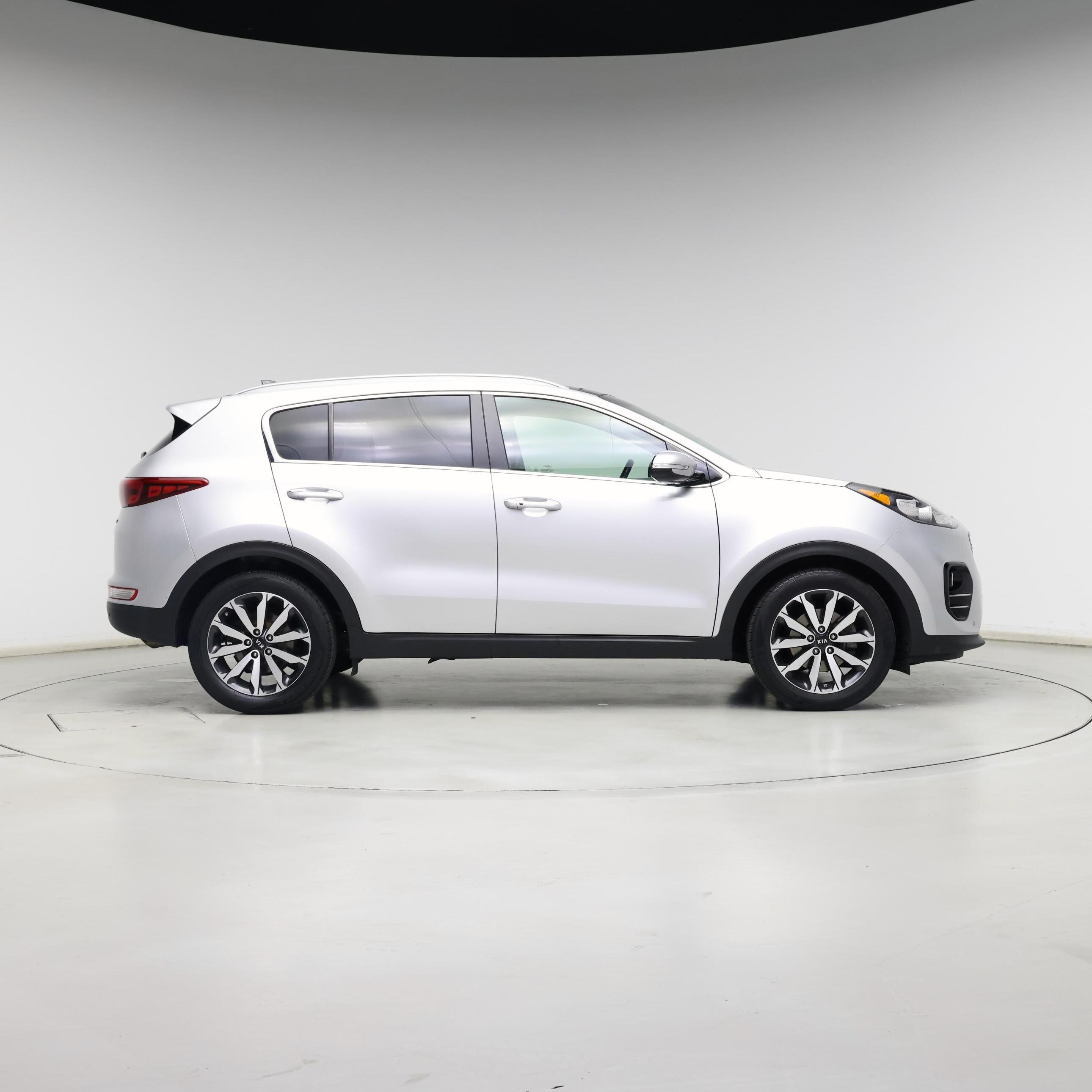 Thumbnail: 2017 Kia Sportage - 7