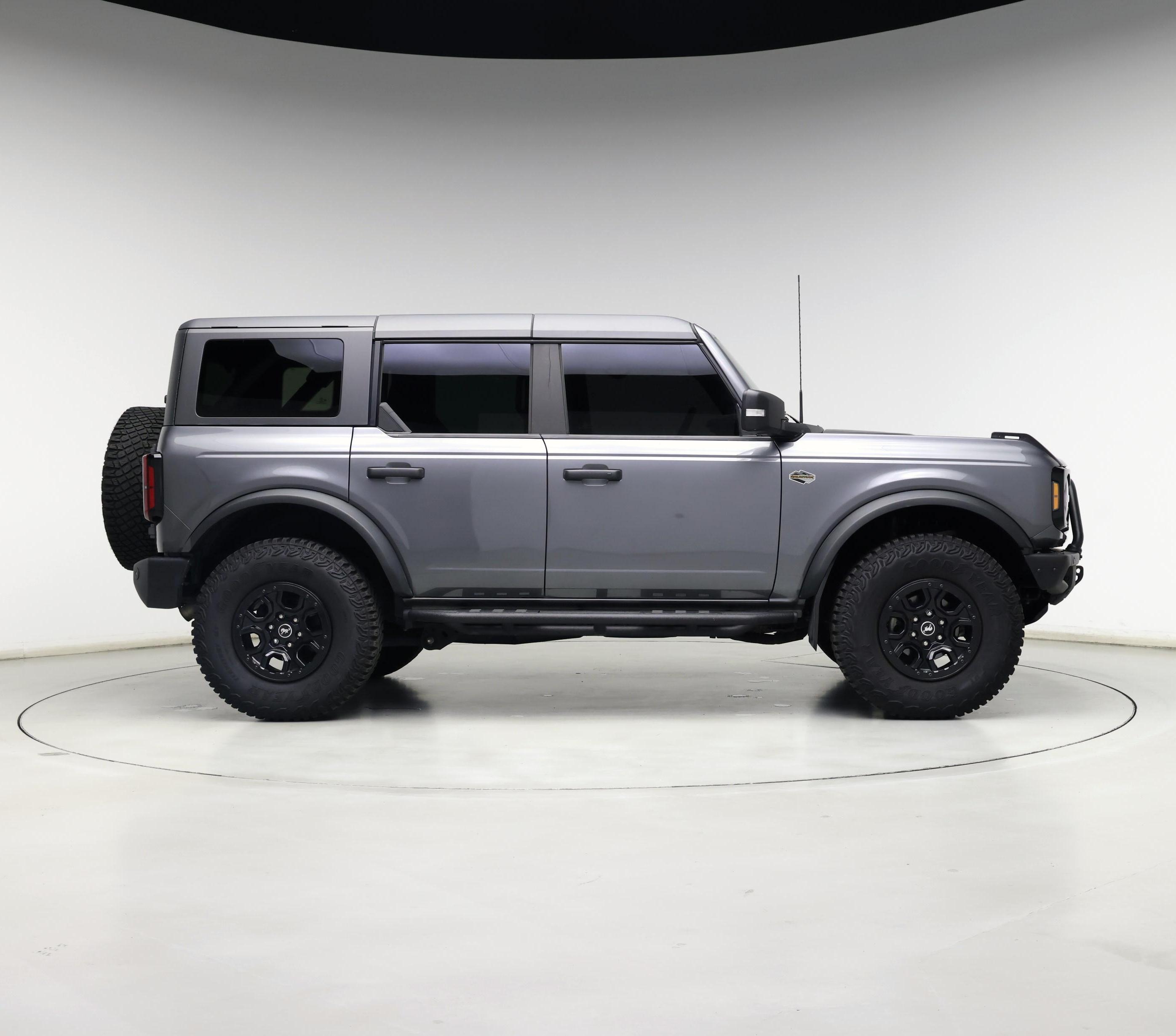 Thumbnail: 2022 Ford Bronco - 7
