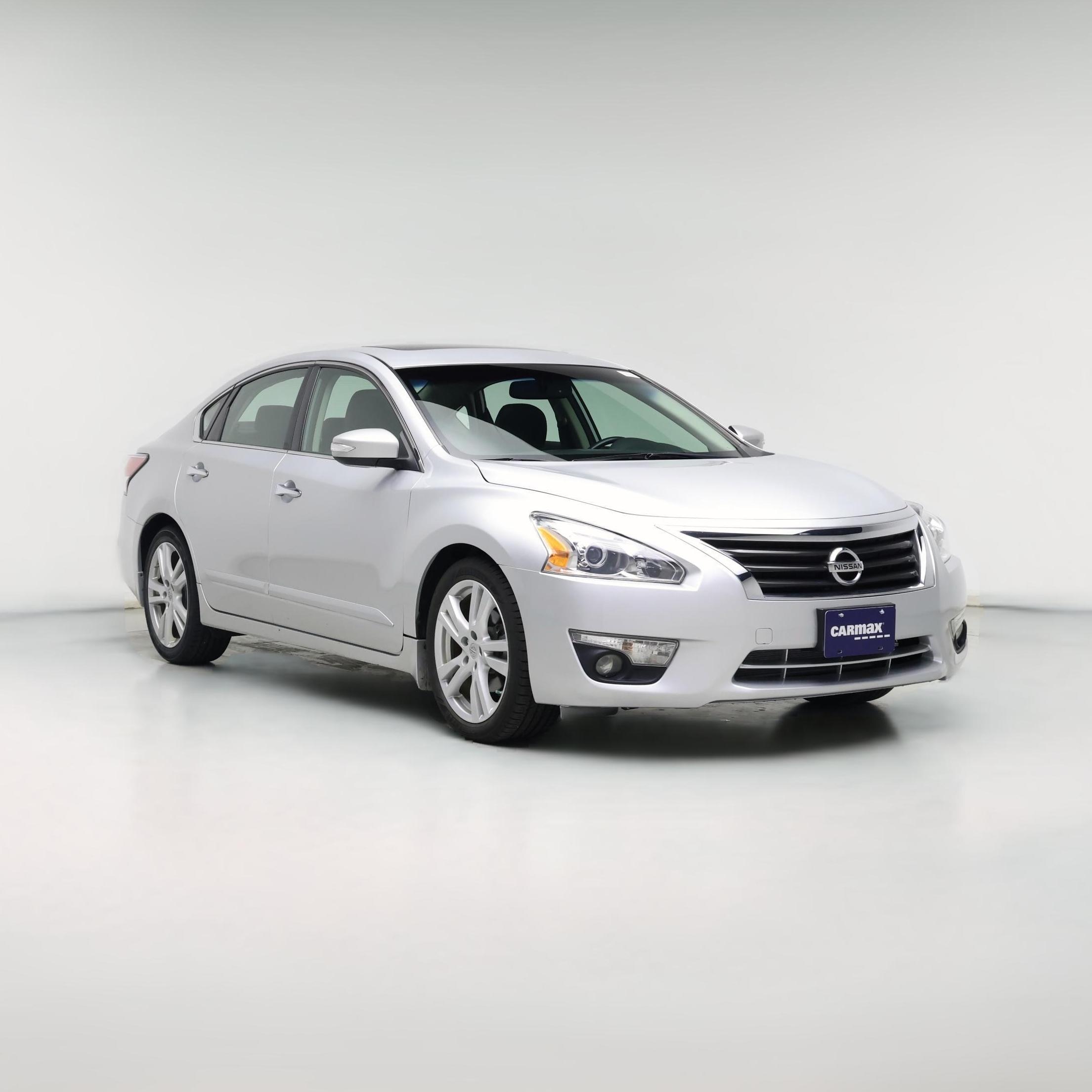 Thumbnail: 2015 Nissan Altima - 1