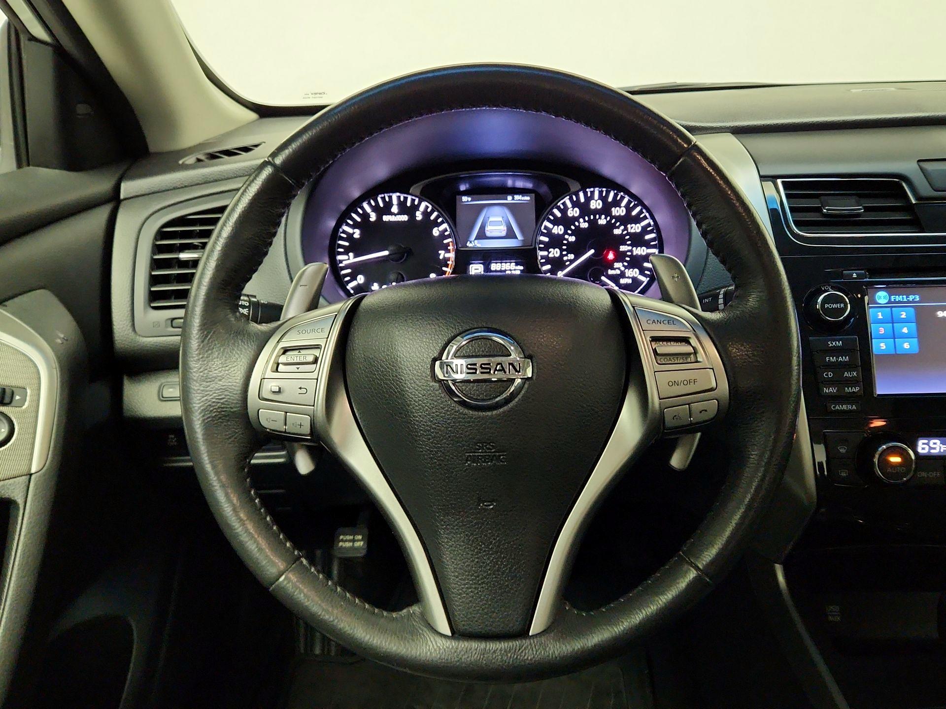 Thumbnail: 2015 Nissan Altima - 10