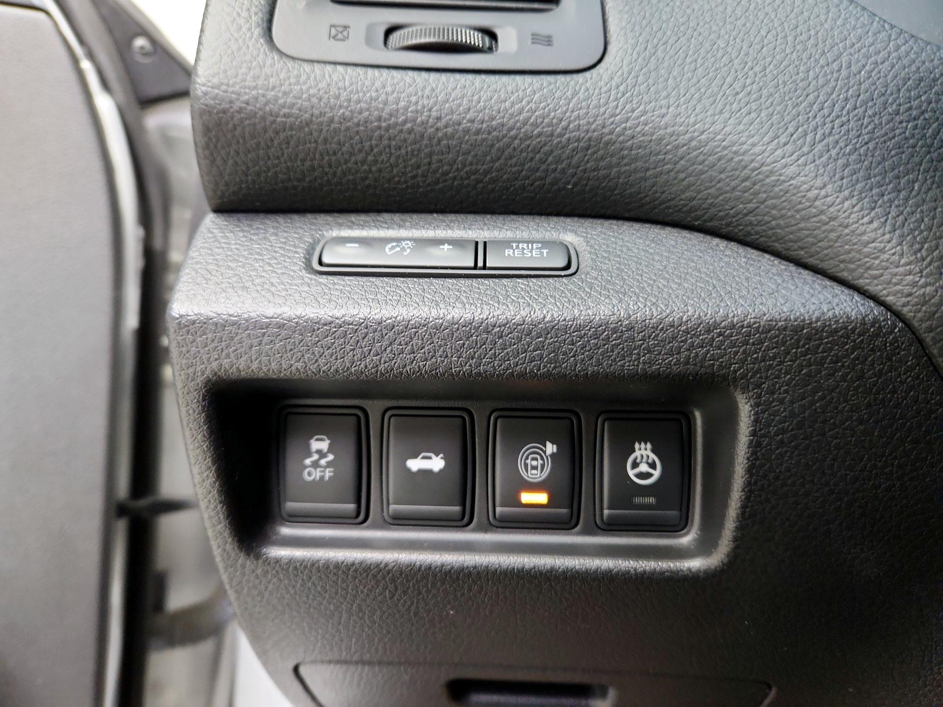 Thumbnail: 2015 Nissan Altima - 13