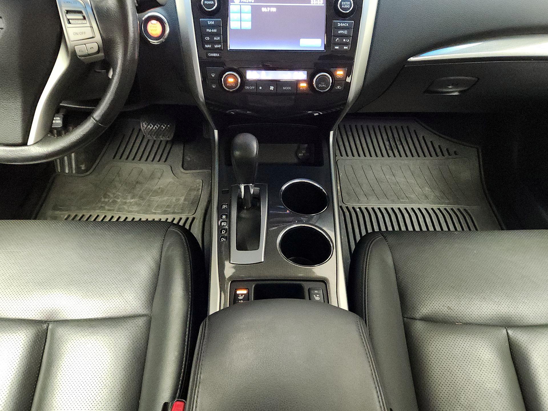 Thumbnail: 2015 Nissan Altima - 18