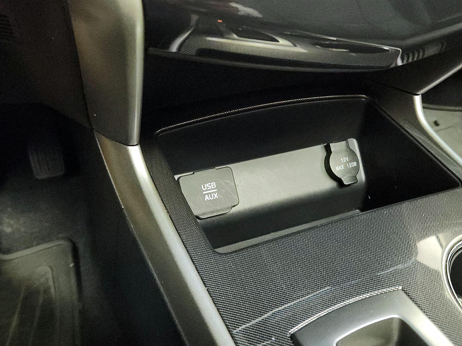 Thumbnail: 2015 Nissan Altima - 19