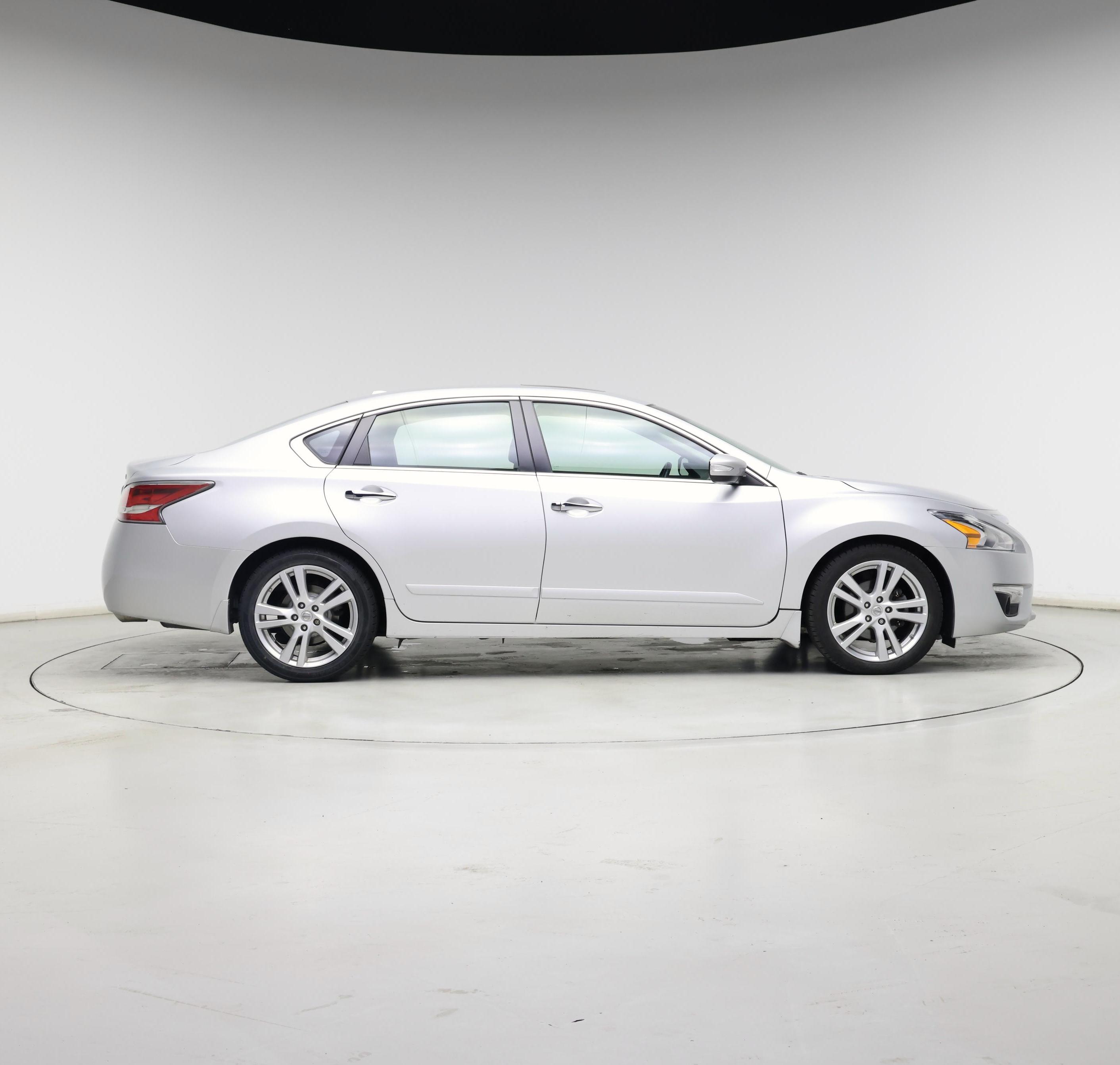 Thumbnail: 2015 Nissan Altima - 7