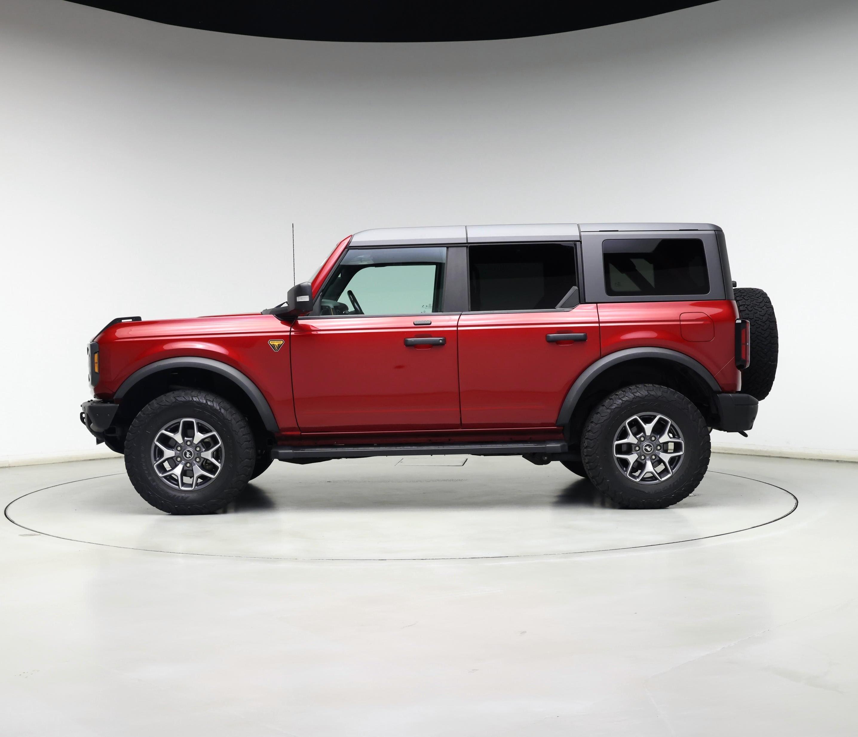 Thumbnail: 2021 Ford Bronco - 3