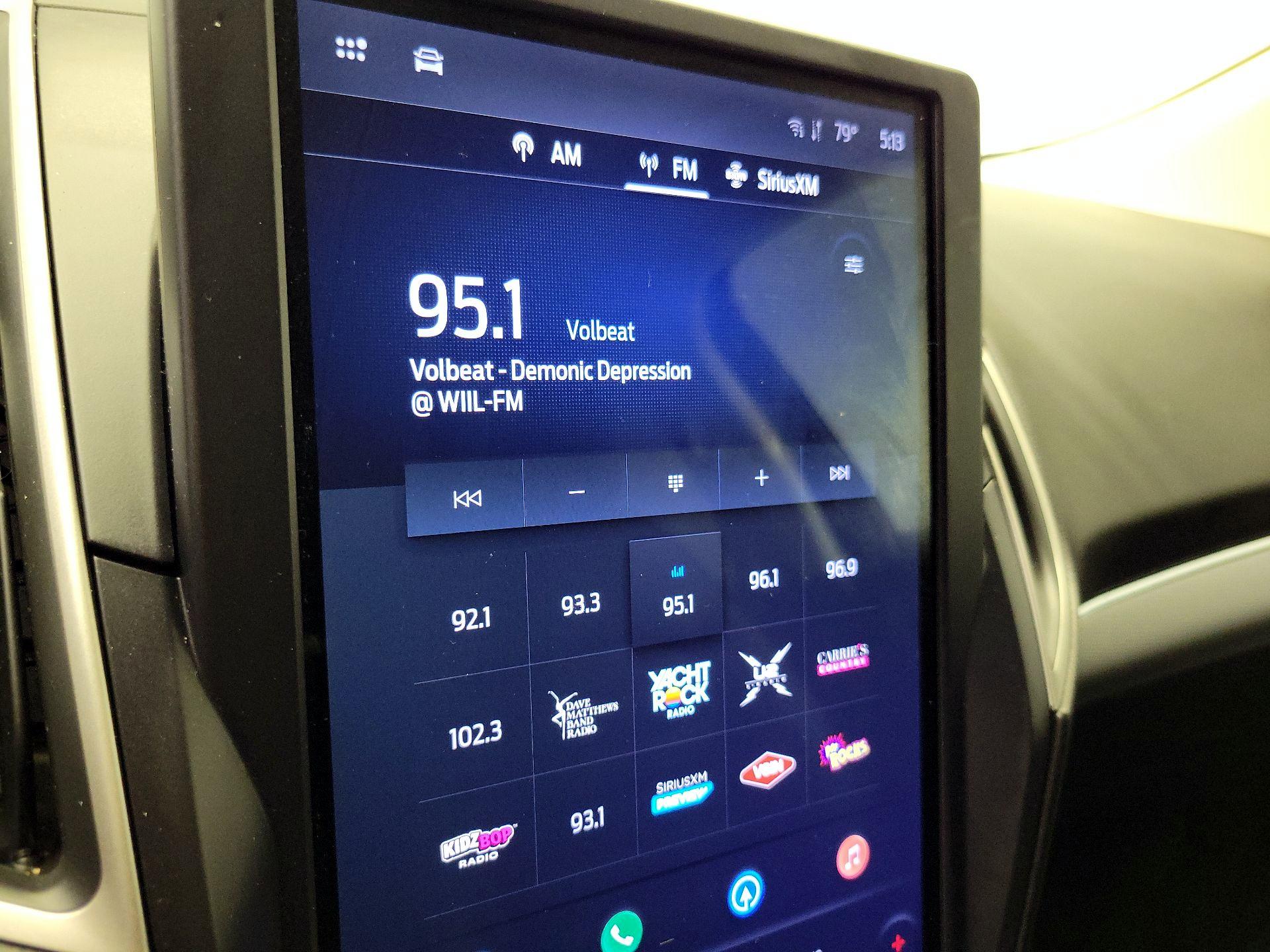 Thumbnail: 2021 Ford Edge - 16