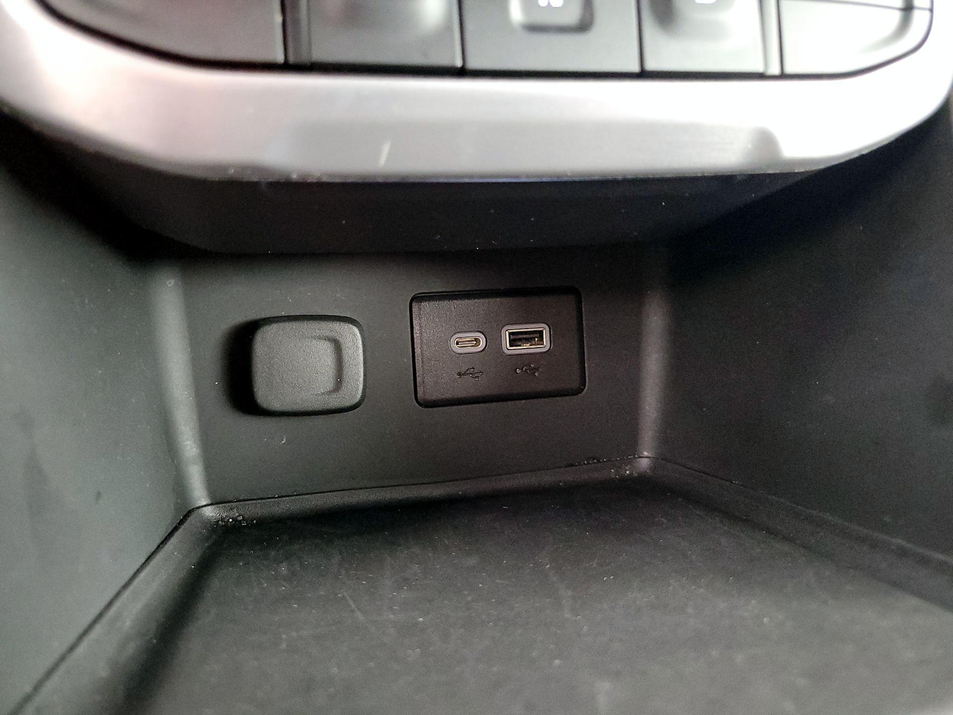 Thumbnail: 2023 GMC Acadia - 18