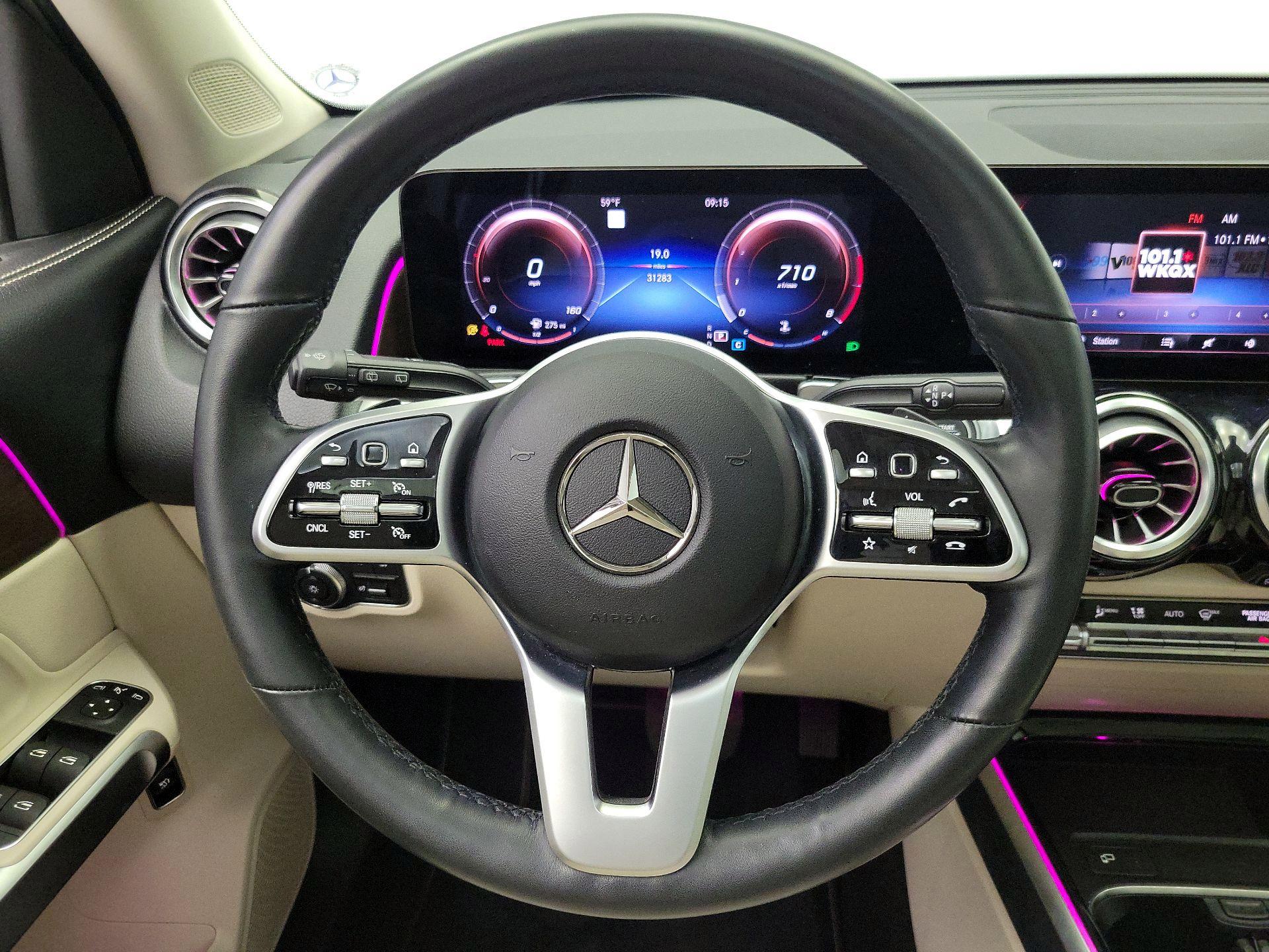 Thumbnail: 2022 Mercedes-Benz GLB - 10