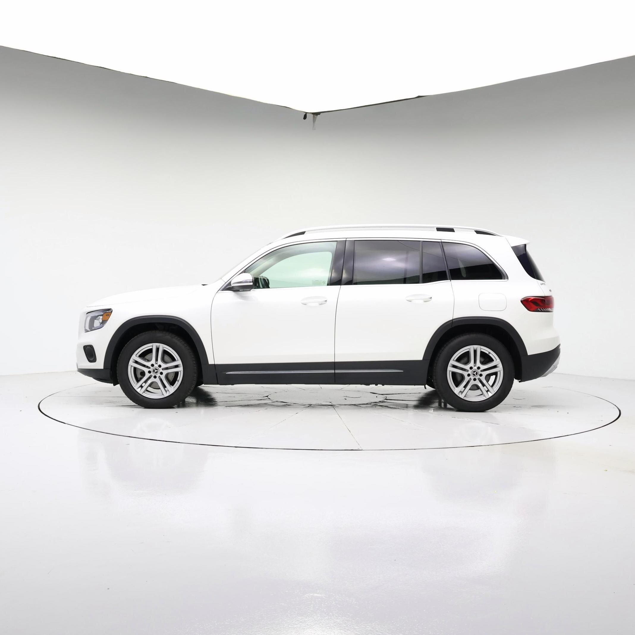 Thumbnail: 2022 Mercedes-Benz GLB - 3