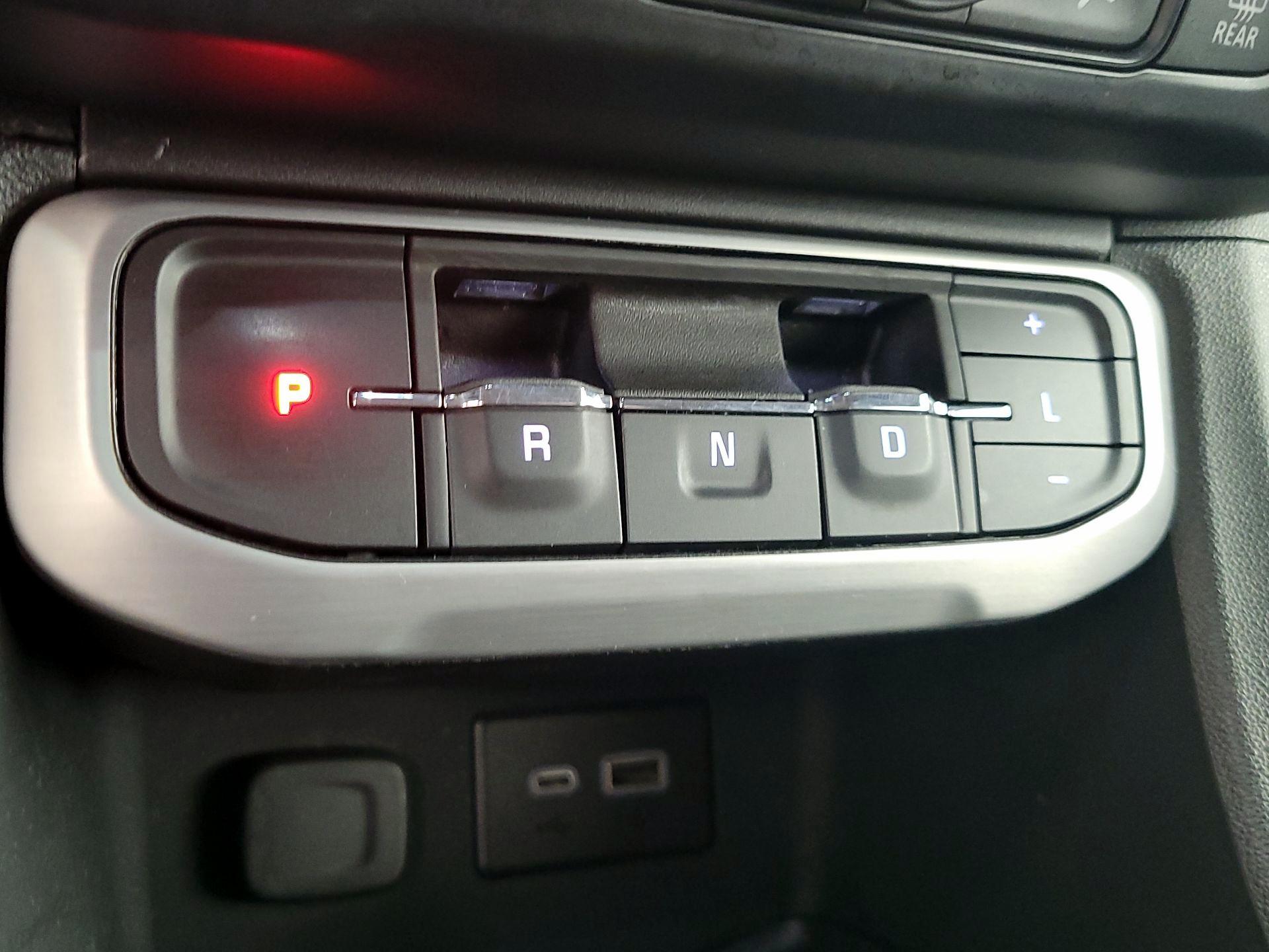 Thumbnail: 2023 GMC Acadia - 18