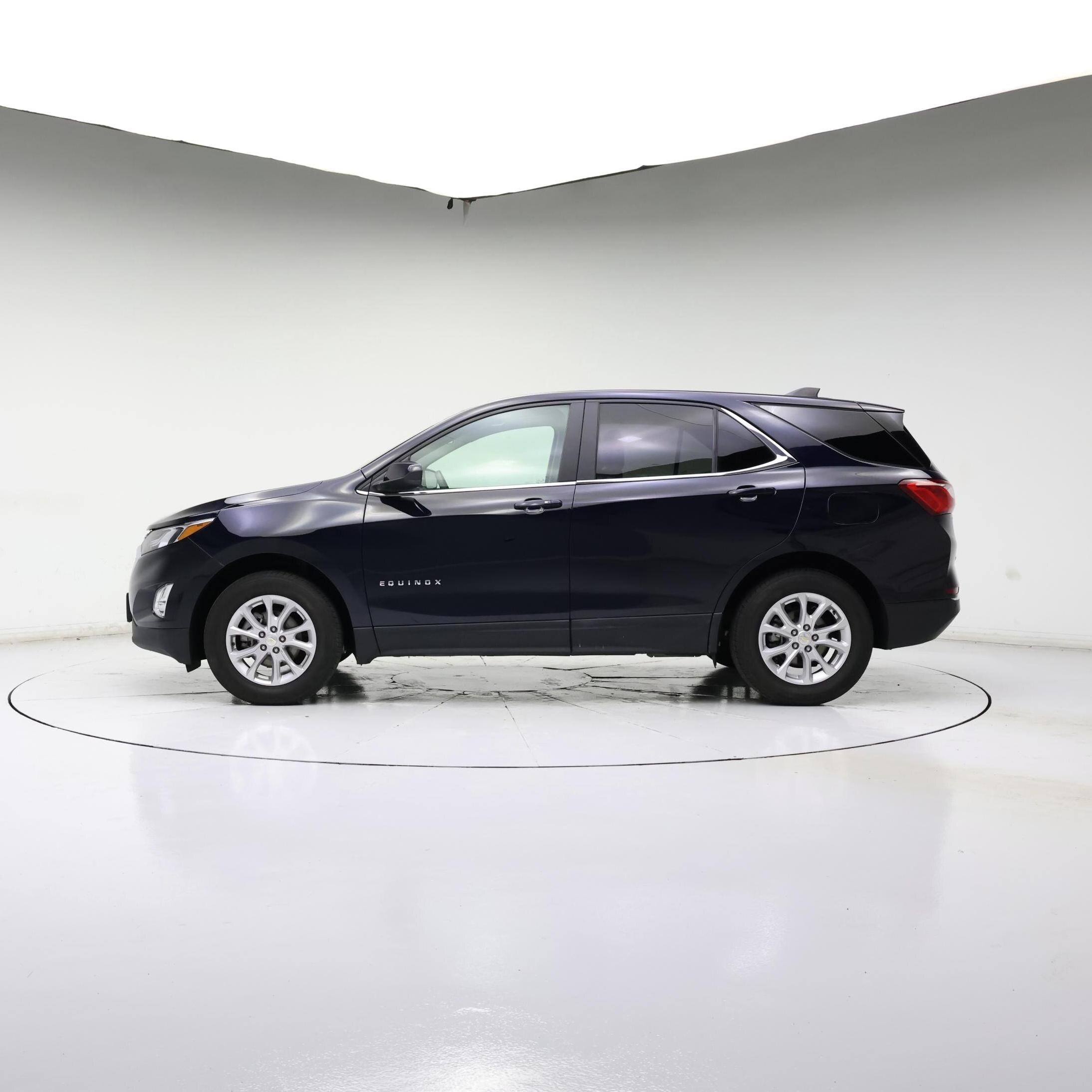Thumbnail: 2021 Chevrolet Equinox - 3