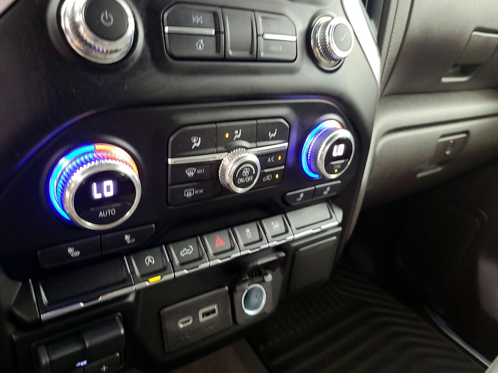 2021 GMC Sierra 1500 SLE - Photo 17