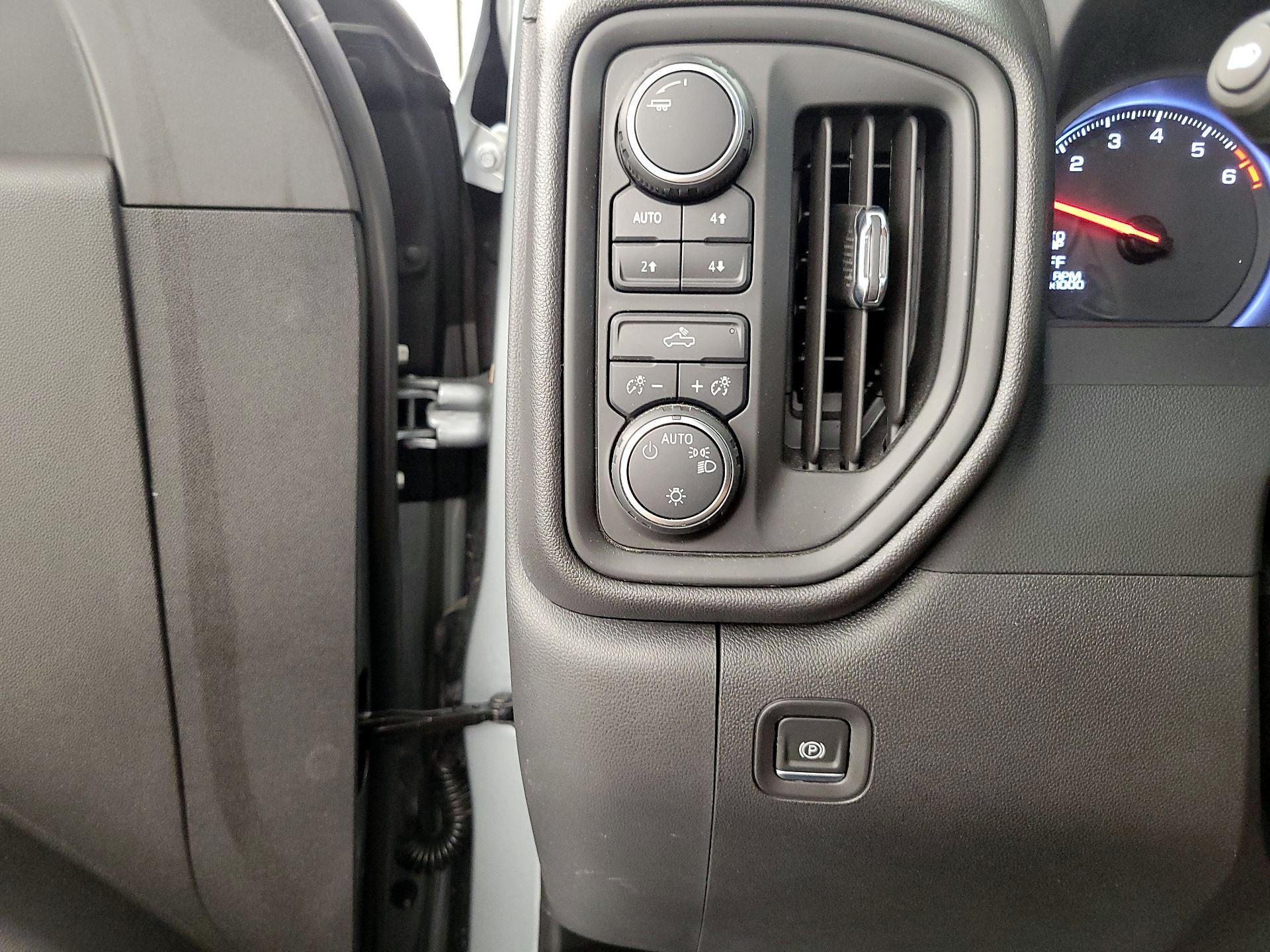 Thumbnail: 2023 Chevrolet Silverado 1500 - 13