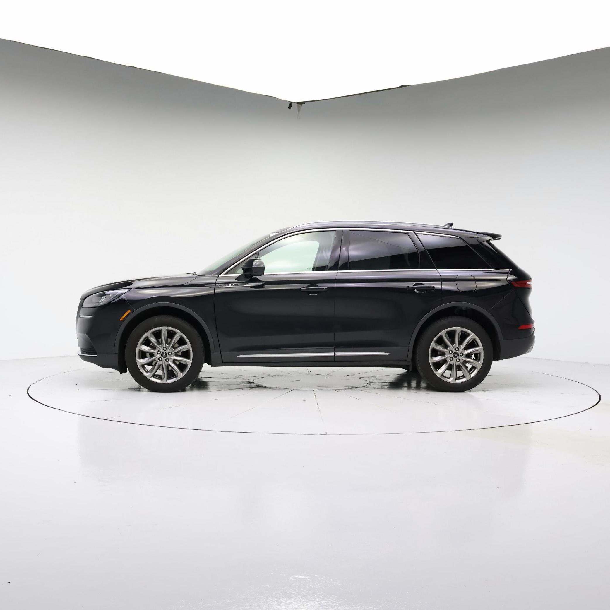 Thumbnail: 2020 Lincoln Corsair - 3
