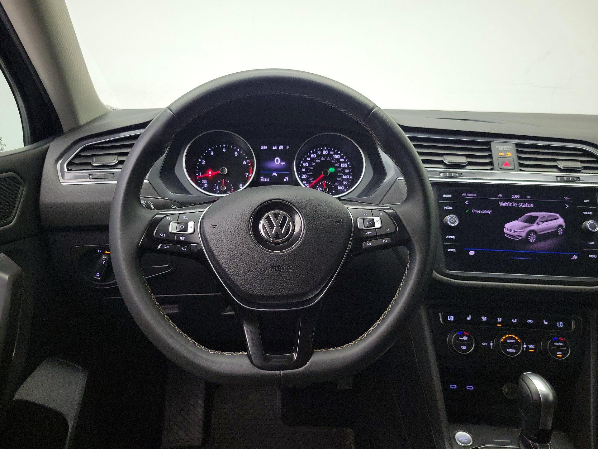 Thumbnail: 2021 Volkswagen Tiguan - 10