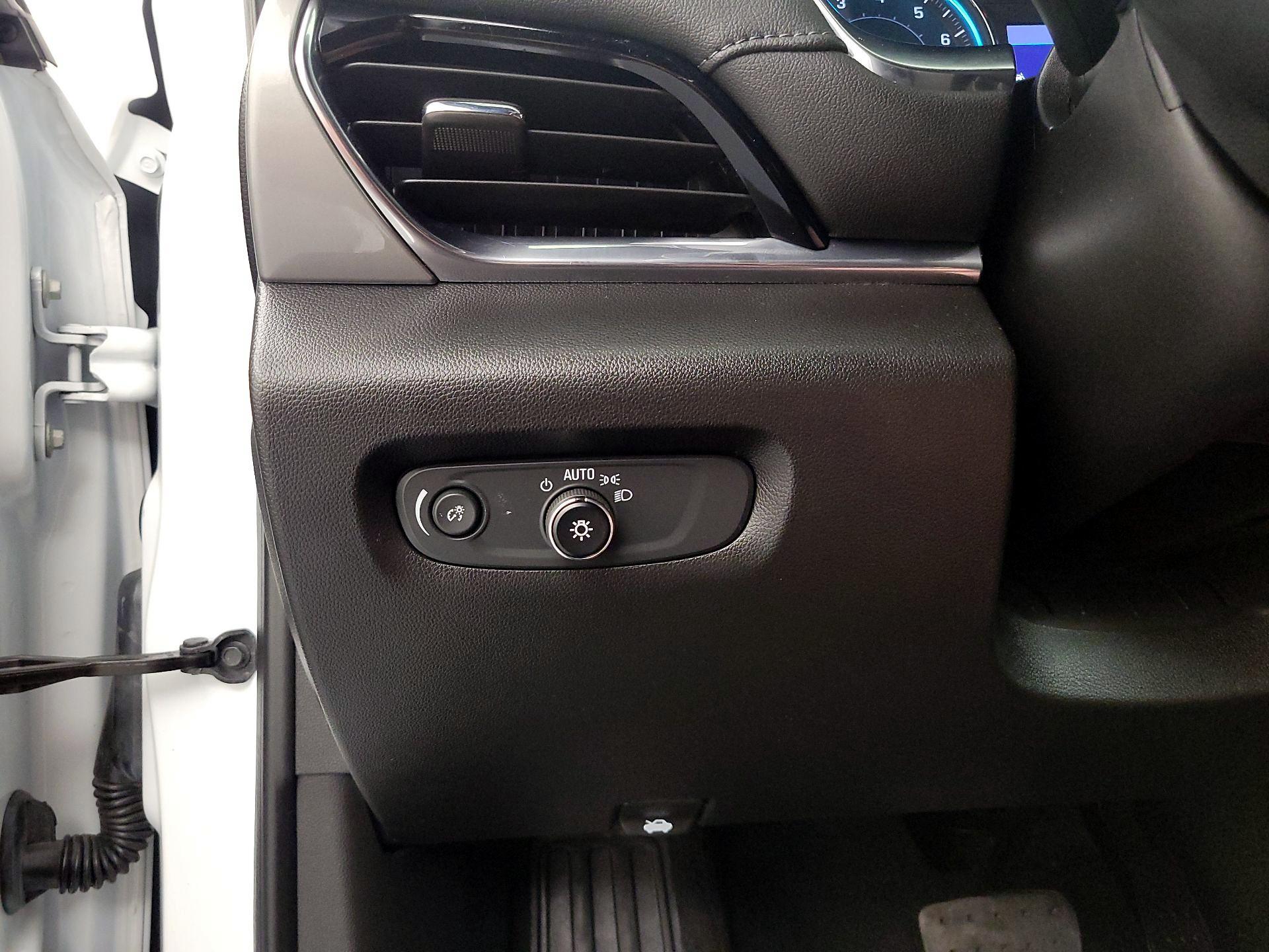 Thumbnail: 2023 Chevrolet Traverse - 13