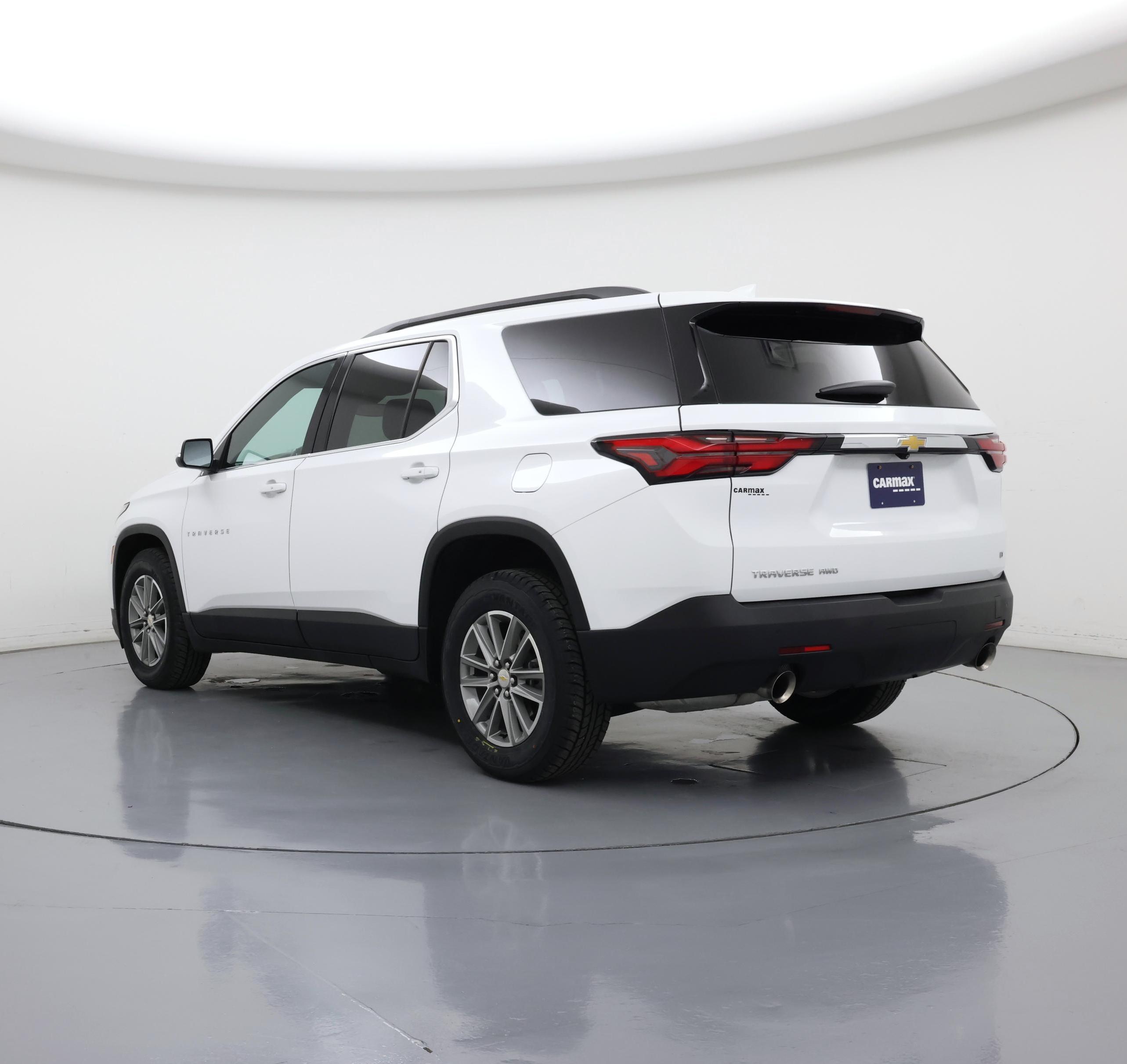 Thumbnail: 2023 Chevrolet Traverse - 2