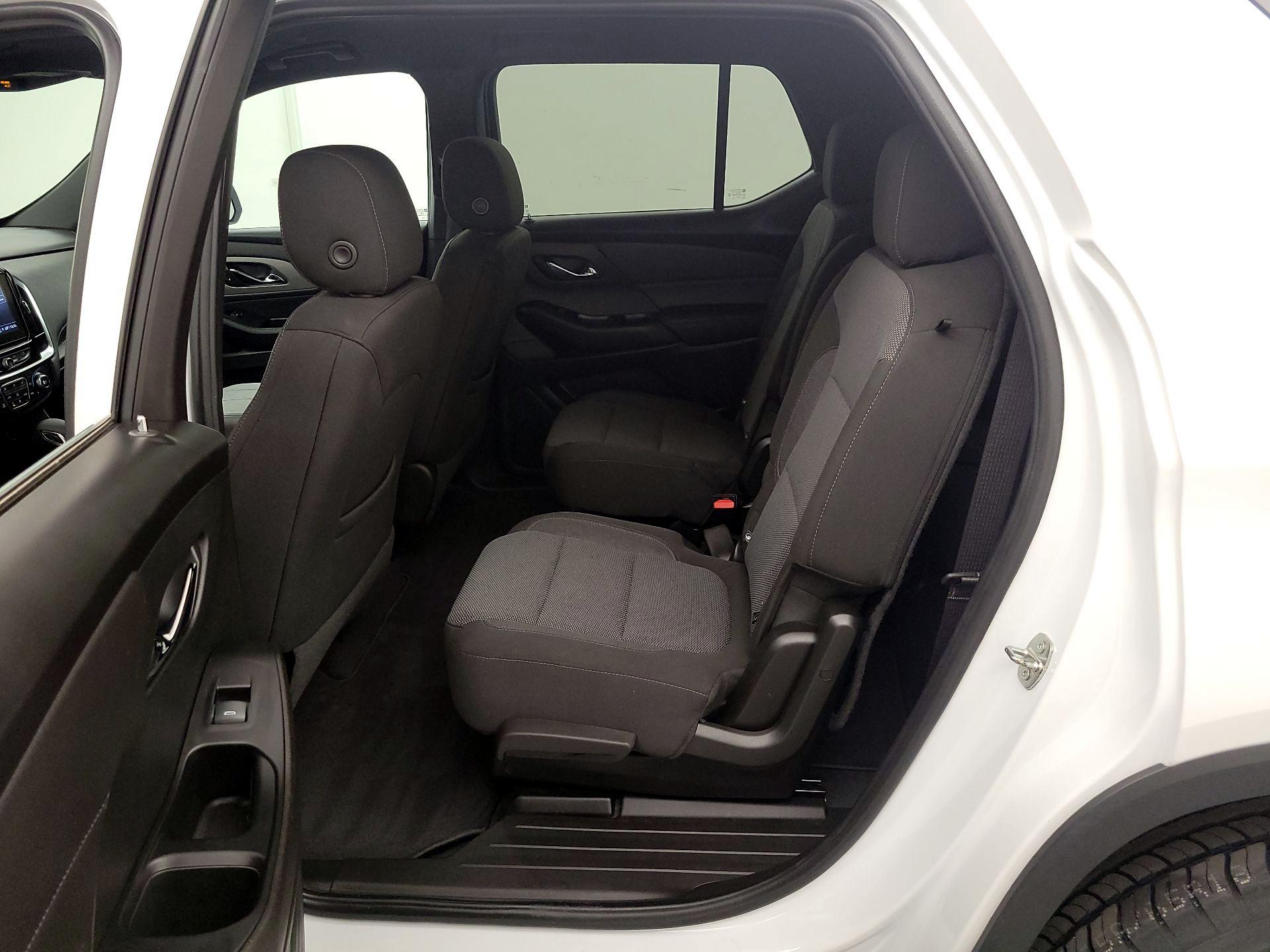 Thumbnail: 2023 Chevrolet Traverse - 19