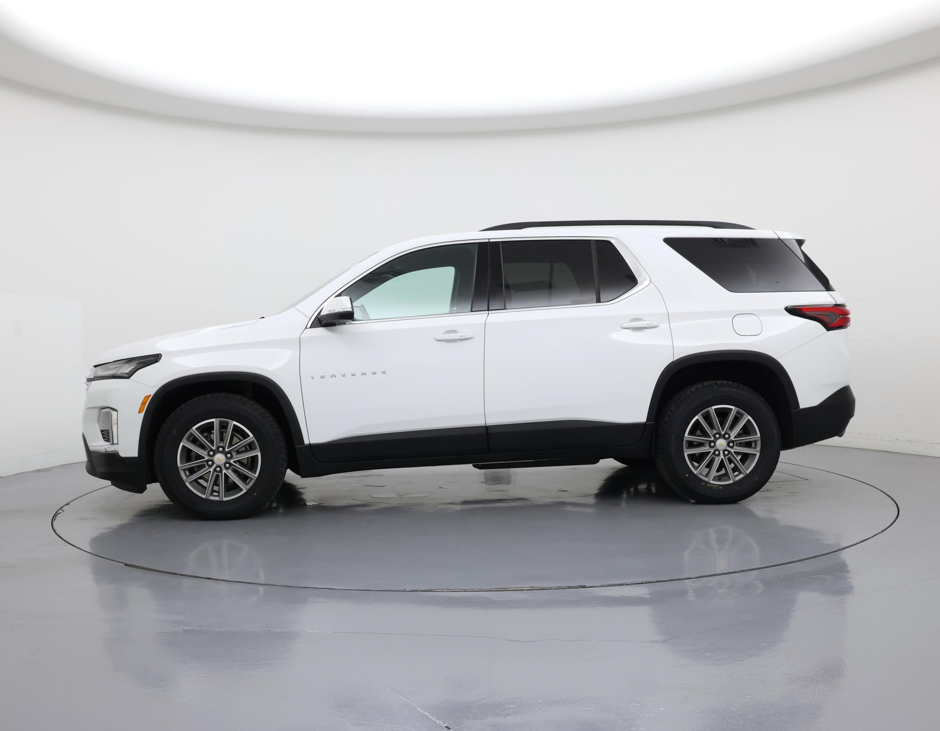 Thumbnail: 2023 Chevrolet Traverse - 3