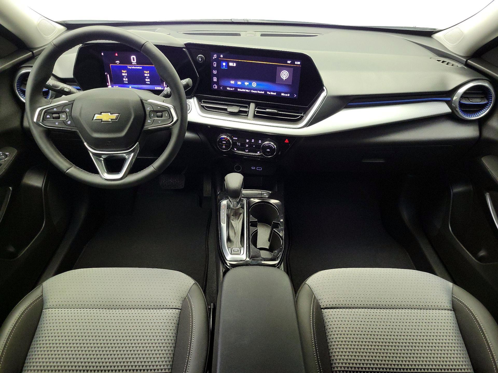 Thumbnail: 2024 Chevrolet Trax - 9