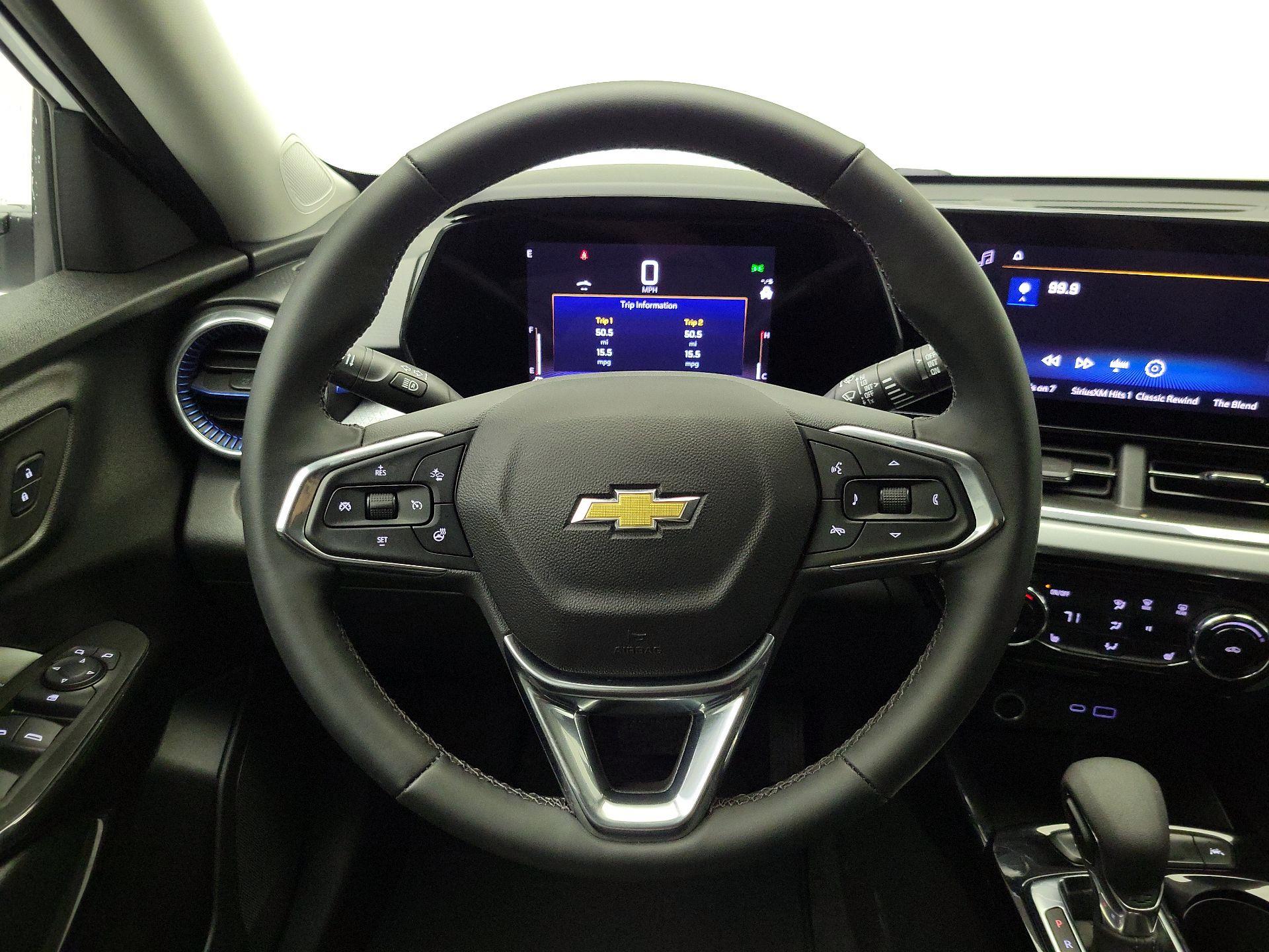 Thumbnail: 2024 Chevrolet Trax - 10