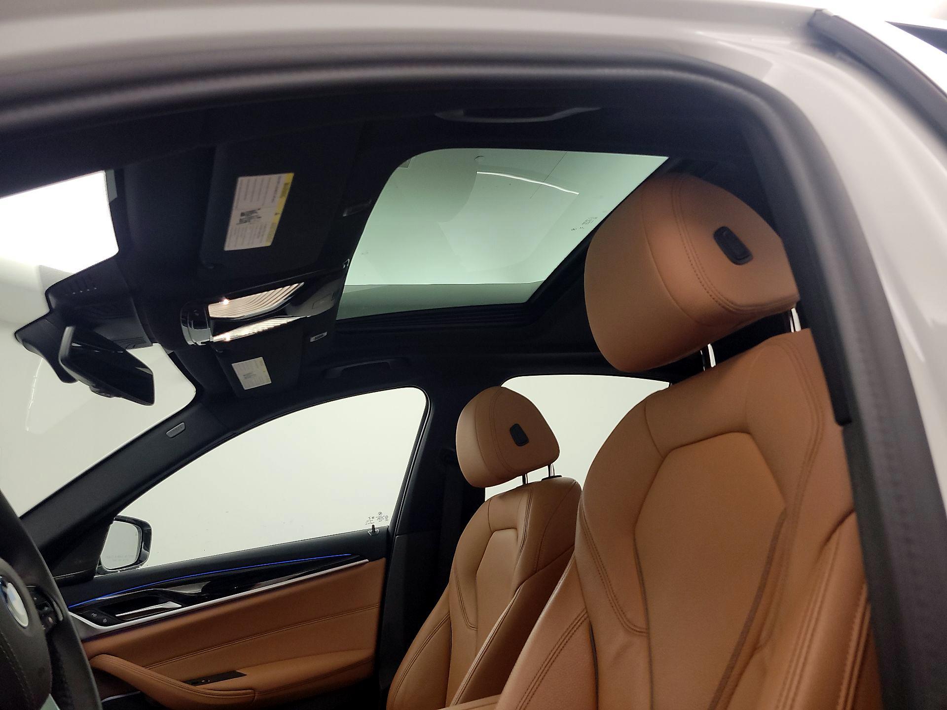 Thumbnail: 2023 BMW 5 Series - 20