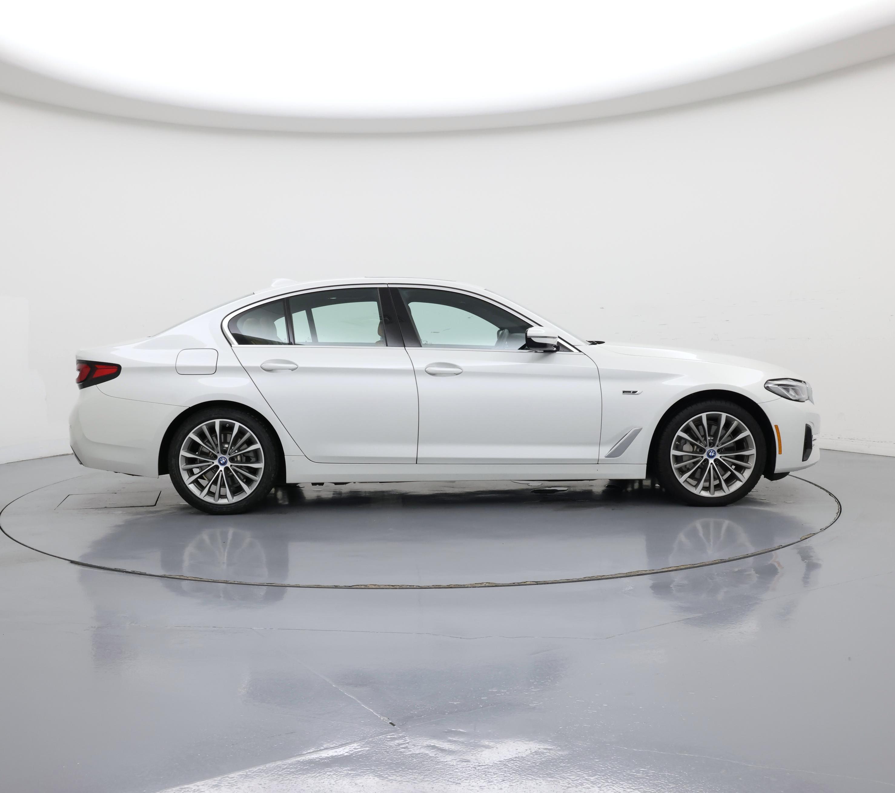 Thumbnail: 2023 BMW 5 Series - 7