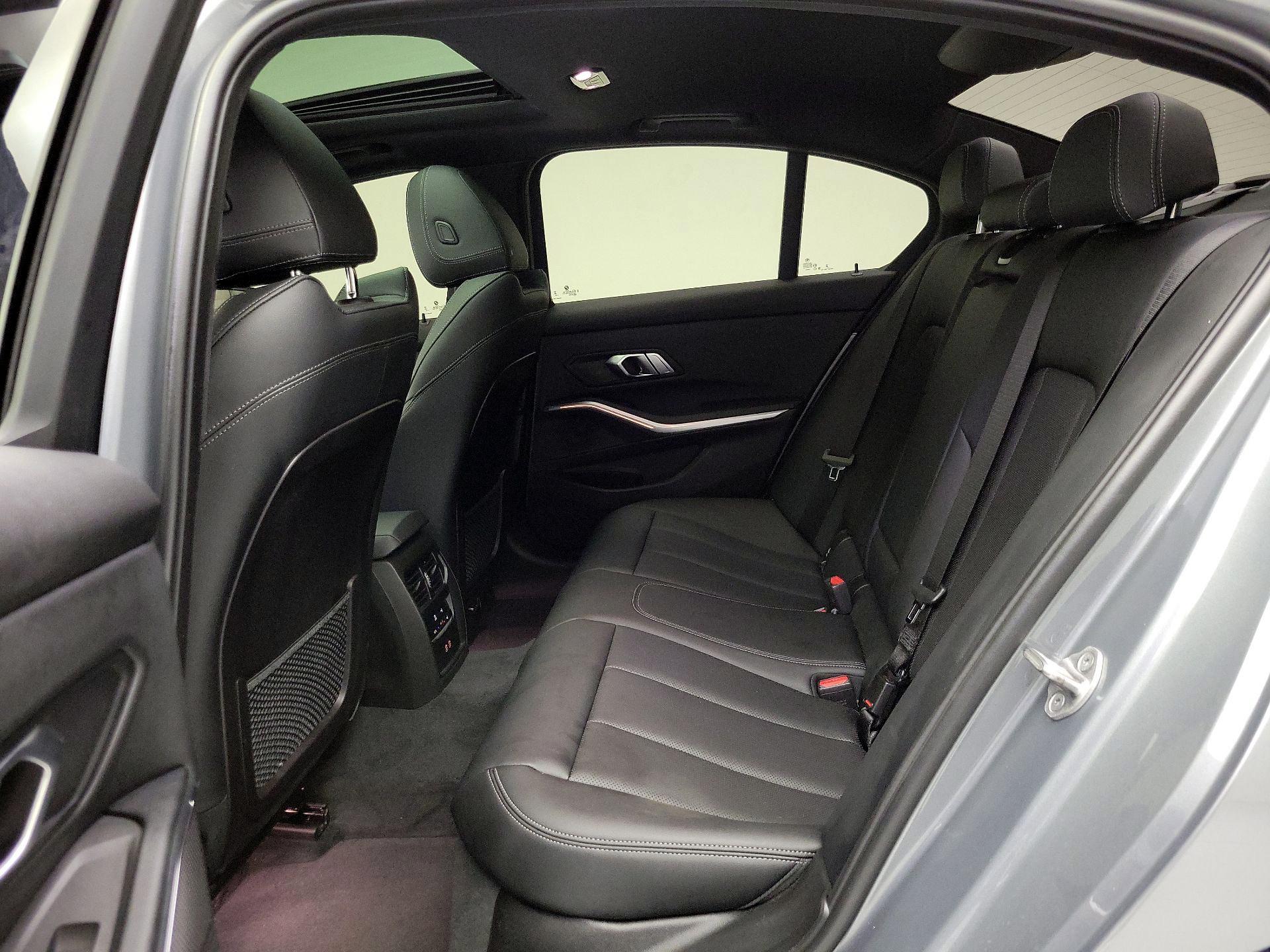 Thumbnail: 2023 BMW 3 Series - 20