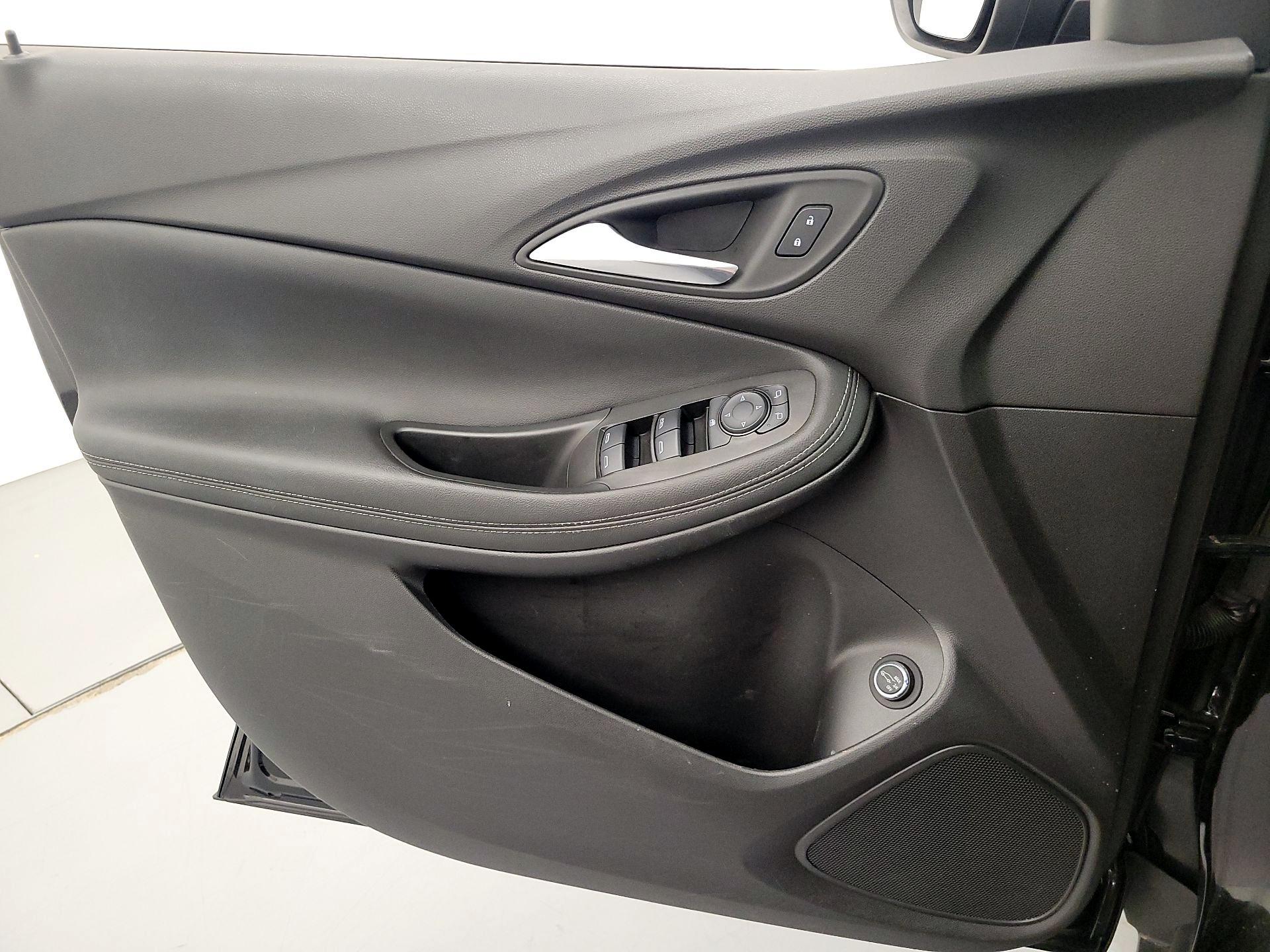 Thumbnail: 2022 Buick Encore GX - 12
