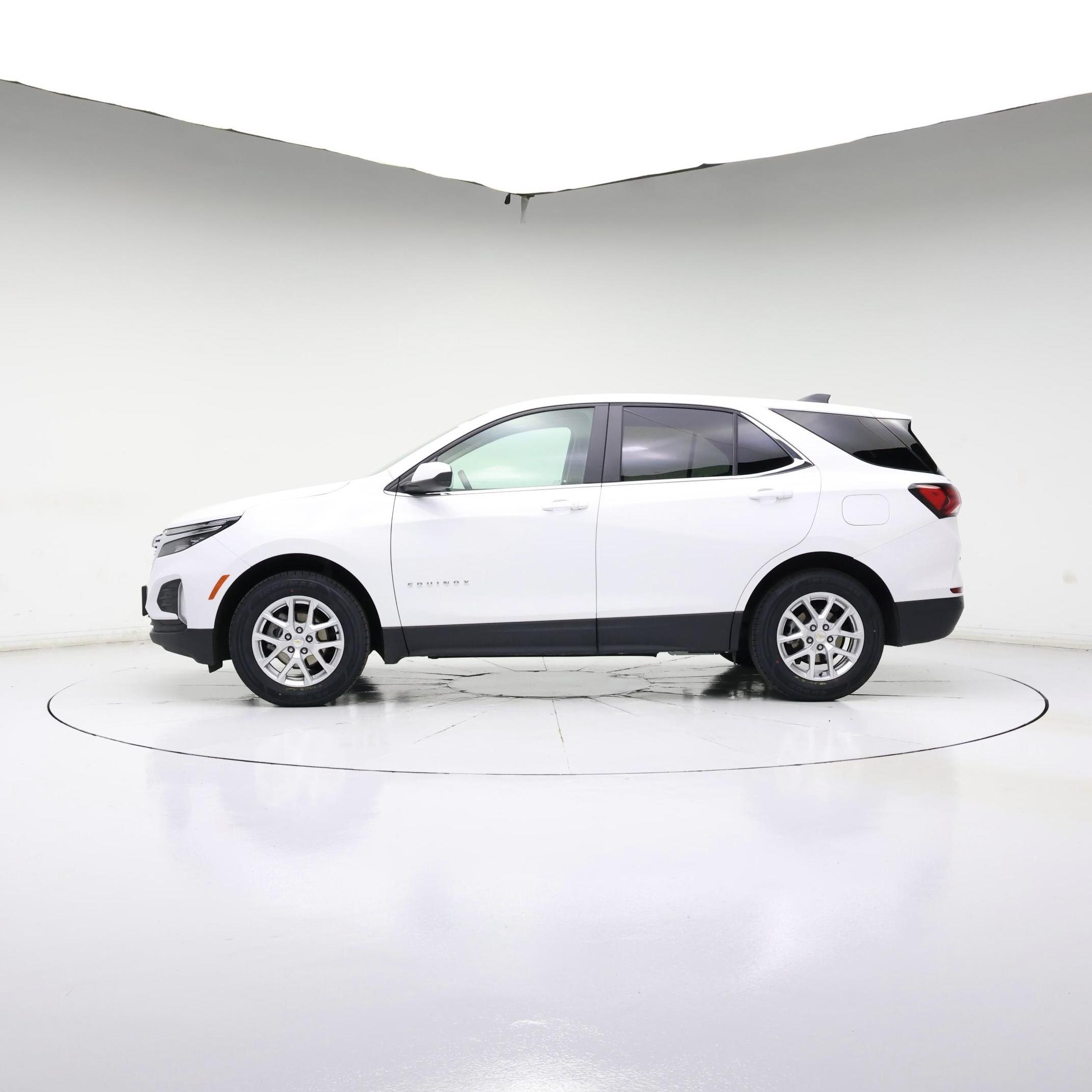 Thumbnail: 2024 Chevrolet Equinox - 3