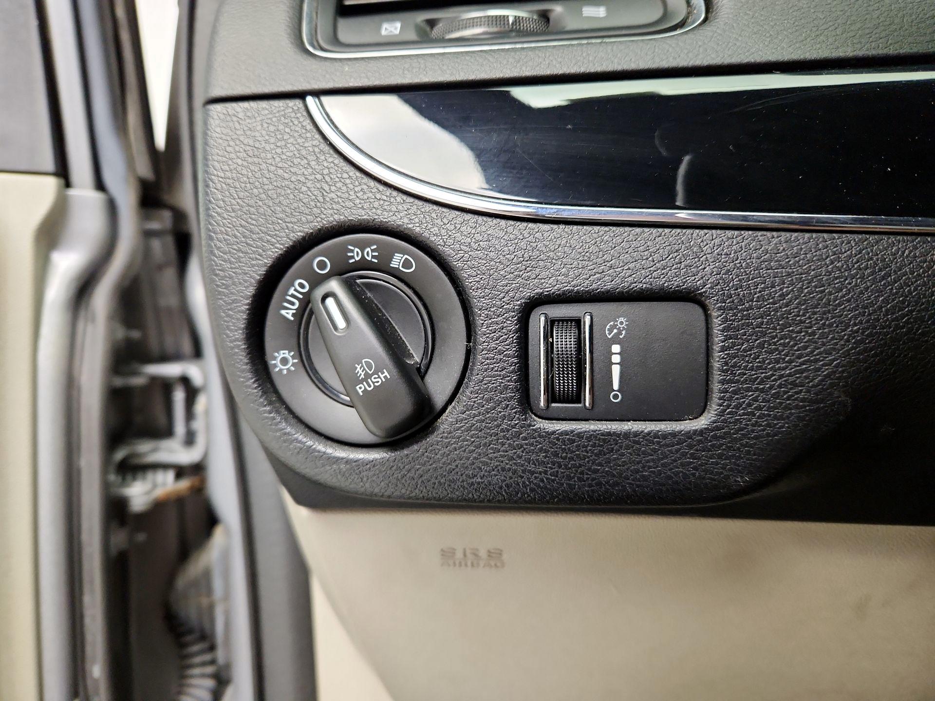 Thumbnail: 2019 Dodge Grand Caravan - 13